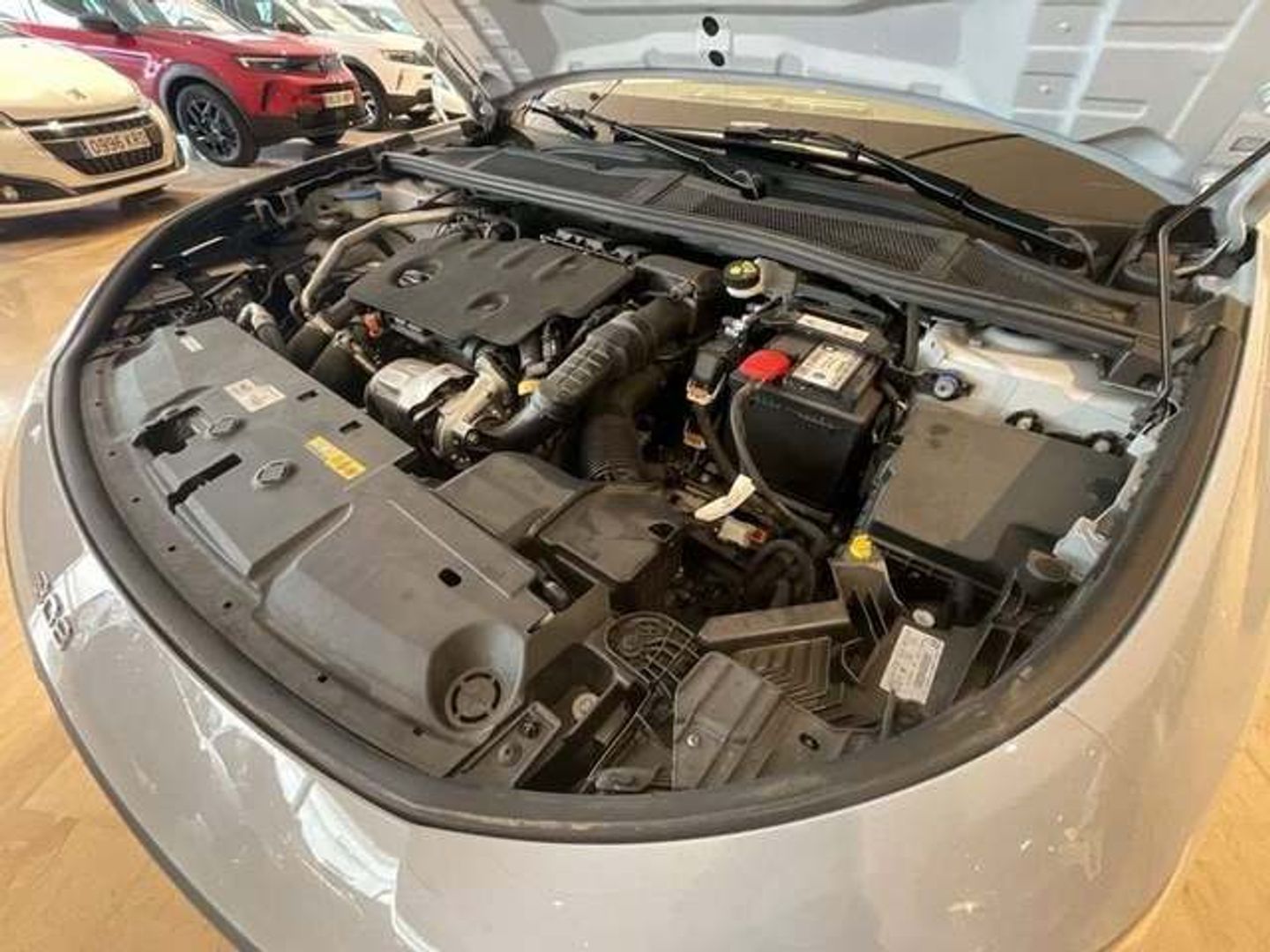 Peugeot 308 BlueHDi 130 S&S Active EAT8 96 kW (130 CV) Blanco Compact