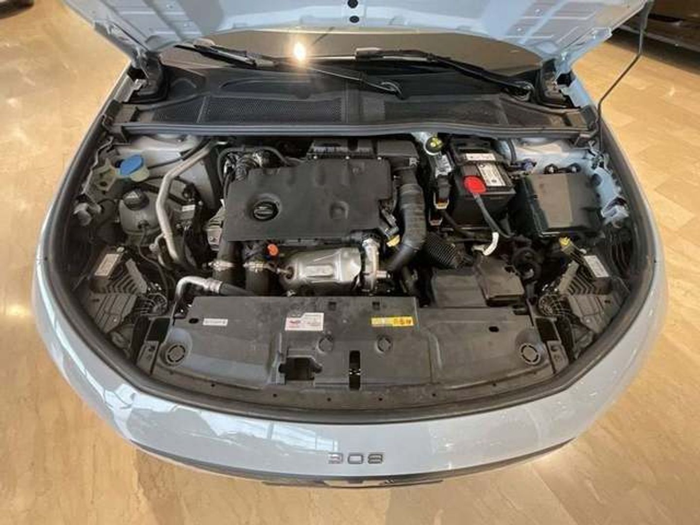 Peugeot 308 BlueHDi 130 S&S Active EAT8 96 kW (130 CV) Blanco Compact