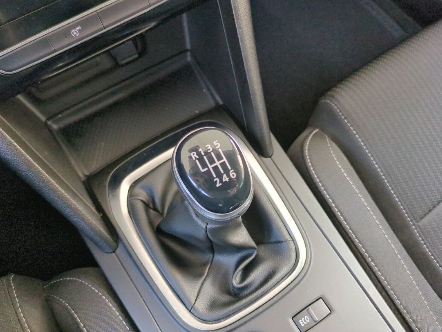 Renault Megane Intens TCe 103 kW (140 CV) GPF Blanco Sedan