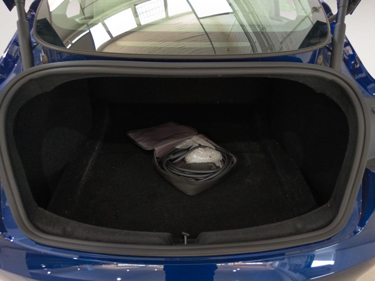 Tesla Model 3 Gran Autonomía 4WD 366 kW (498 CV) Azul Sedan