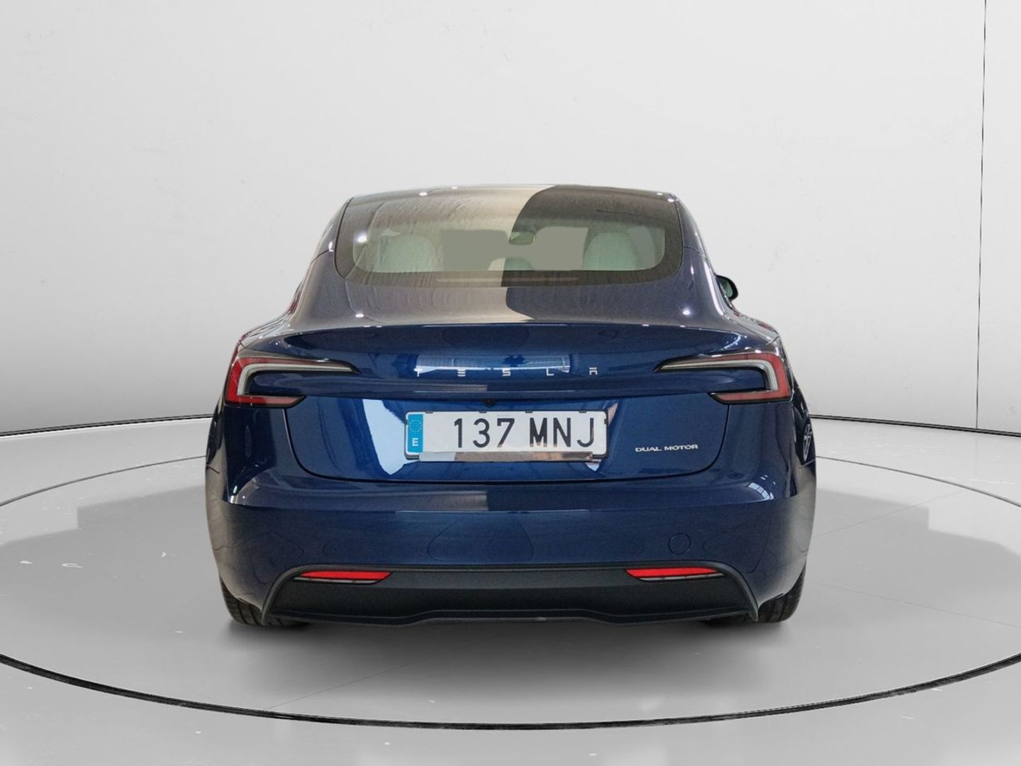Tesla Model 3 Gran Autonomía 4WD 366 kW (498 CV) Azul Sedan