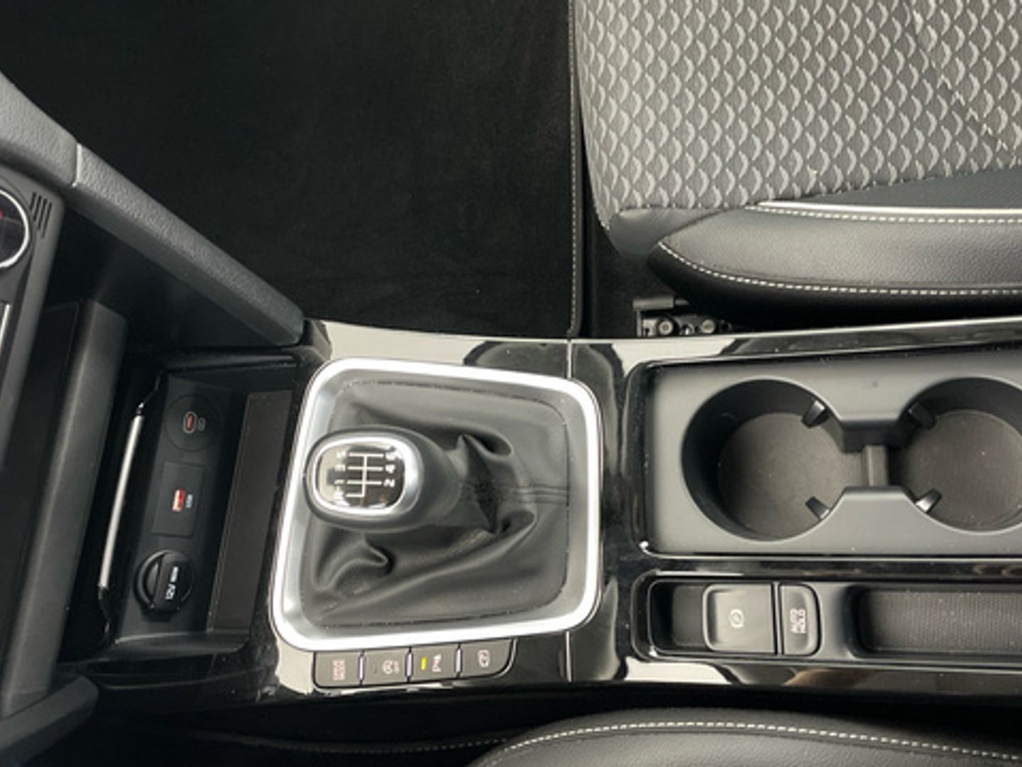Kia XCeed 1.5 MHEV iMT Tech 118 kW (160 CV) Gris Plata SUV