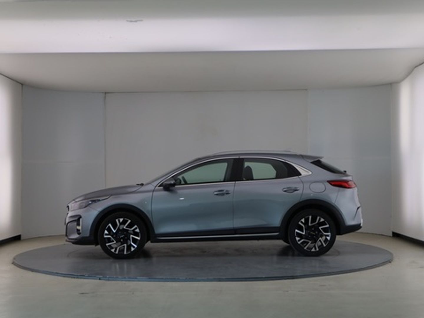 Kia XCeed 1.5 MHEV iMT Tech 118 kW (160 CV) Gris Plata SUV