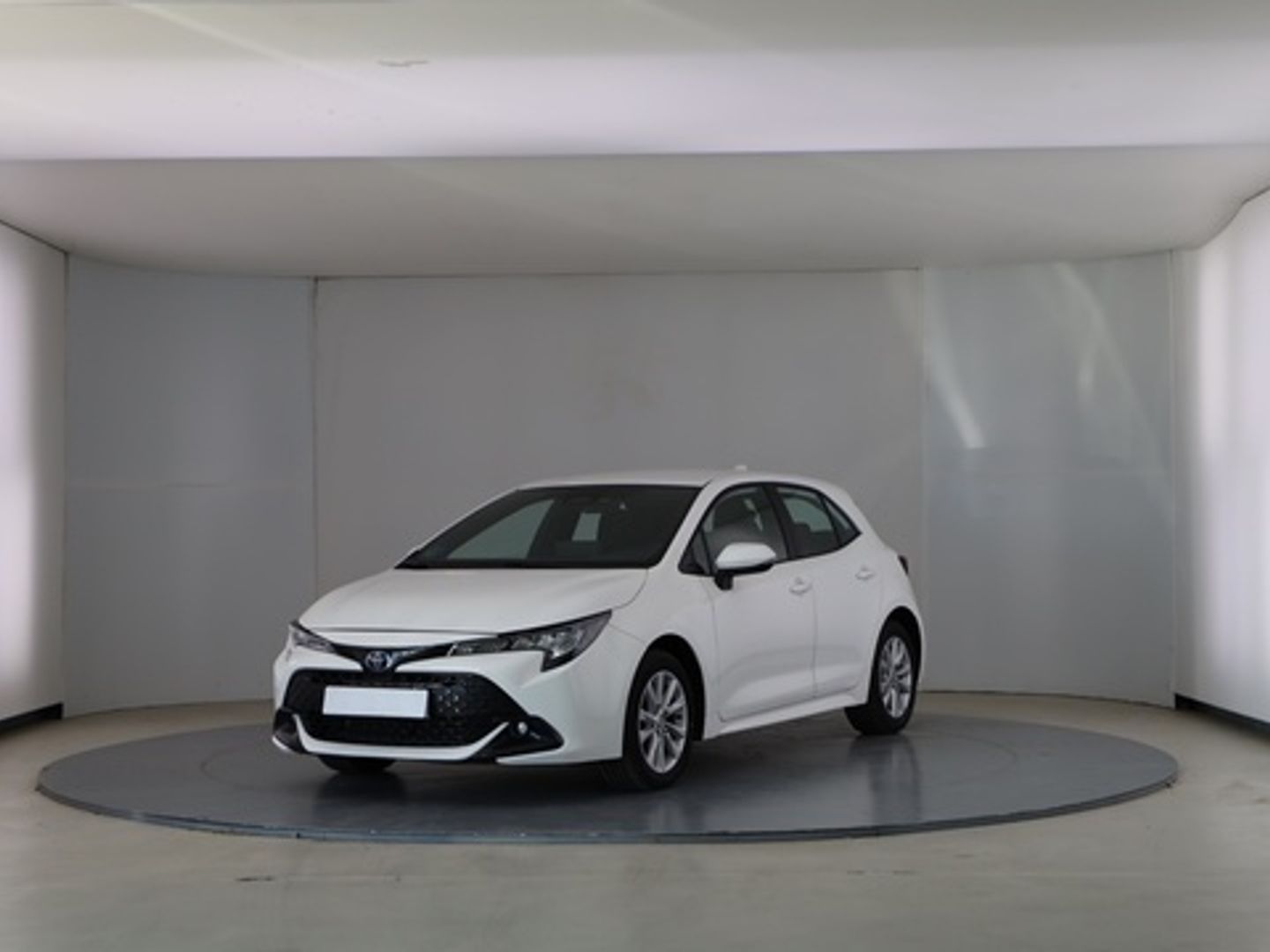 Toyota Corolla 140H Active Plus 103 kW (140 CV) Blanco Sedan