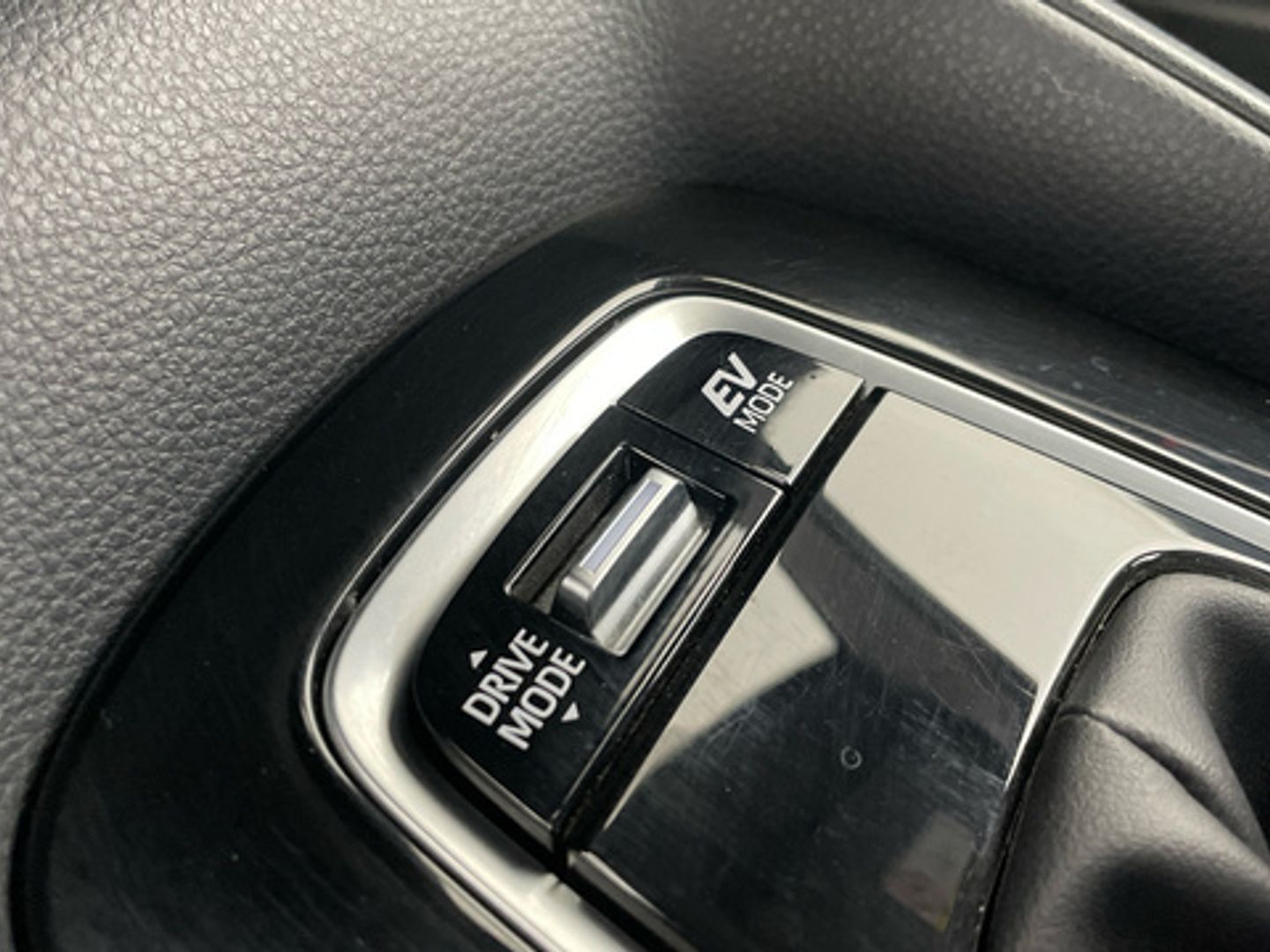 Toyota Corolla 140H Active Plus 103 kW (140 CV) Blanco Sedan
