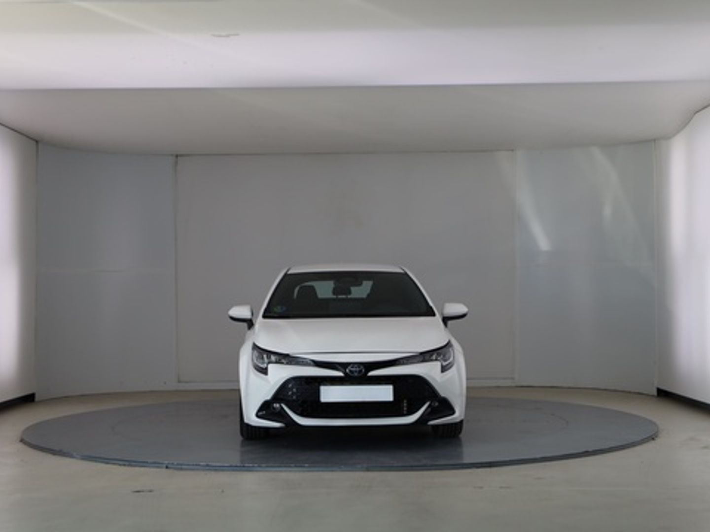 Toyota Corolla 140H Active Plus 103 kW (140 CV) Blanco Sedan