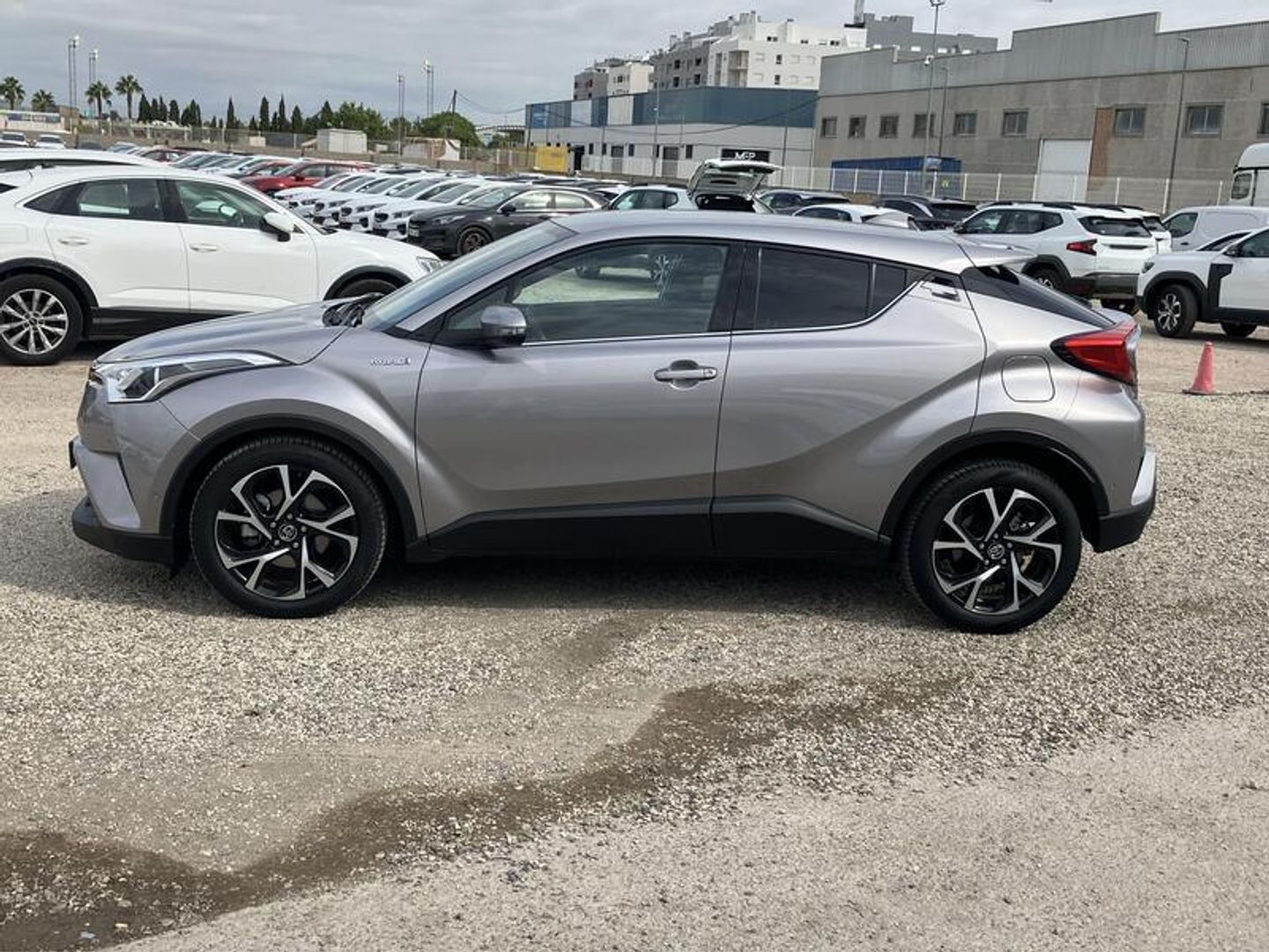 Toyota C-HR 1.8 125H Advance 90 kW (122 CV) Gris SUV