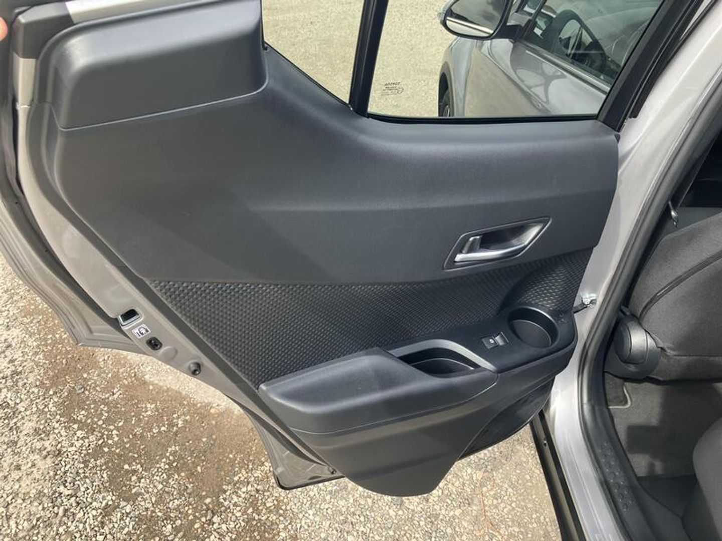 Toyota C-HR 1.8 125H Advance 90 kW (122 CV) Gris SUV