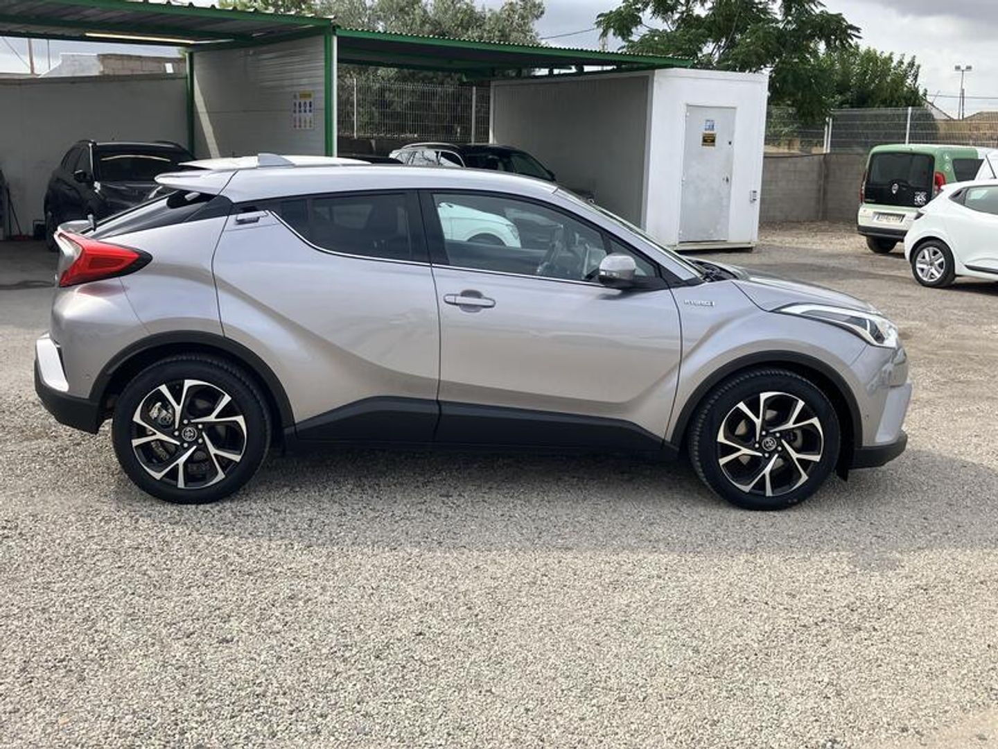Toyota C-HR 1.8 125H Advance 90 kW (122 CV) Gris SUV