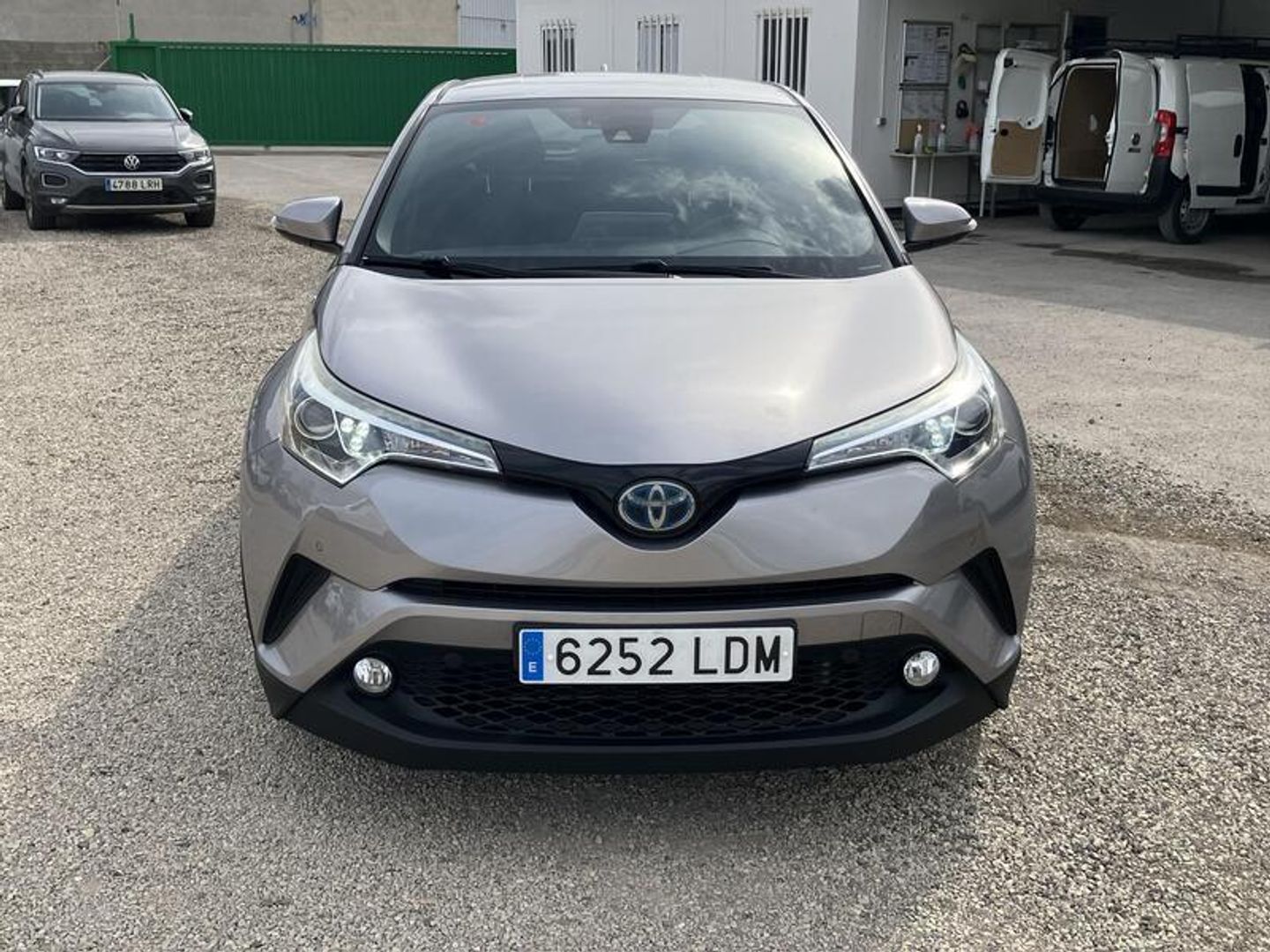 Toyota C-HR 1.8 125H Advance 90 kW (122 CV) Gris SUV