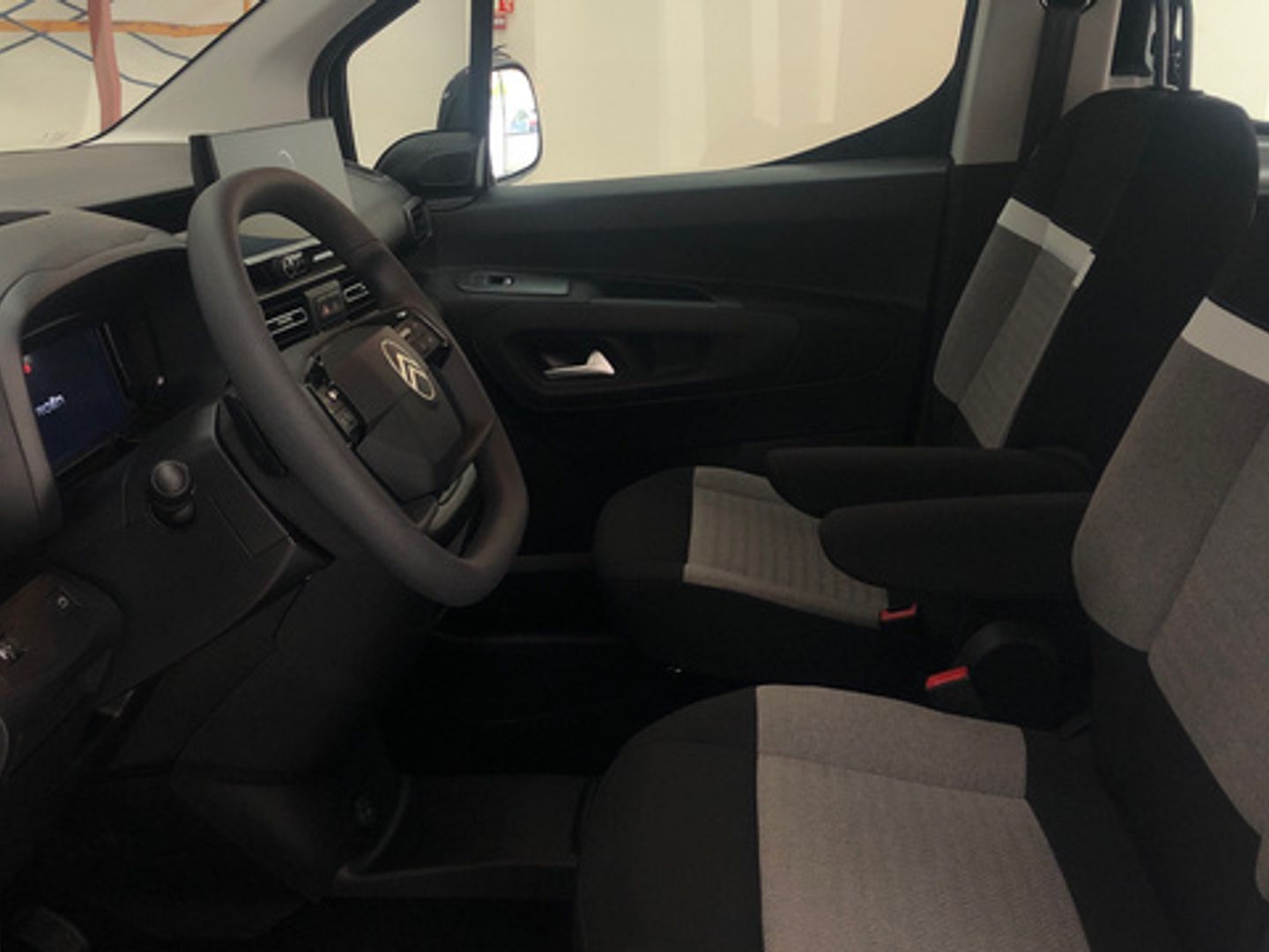 Citroen ë-Berlingo Talla M Plus 50 kWh 100 kW (136 CV)