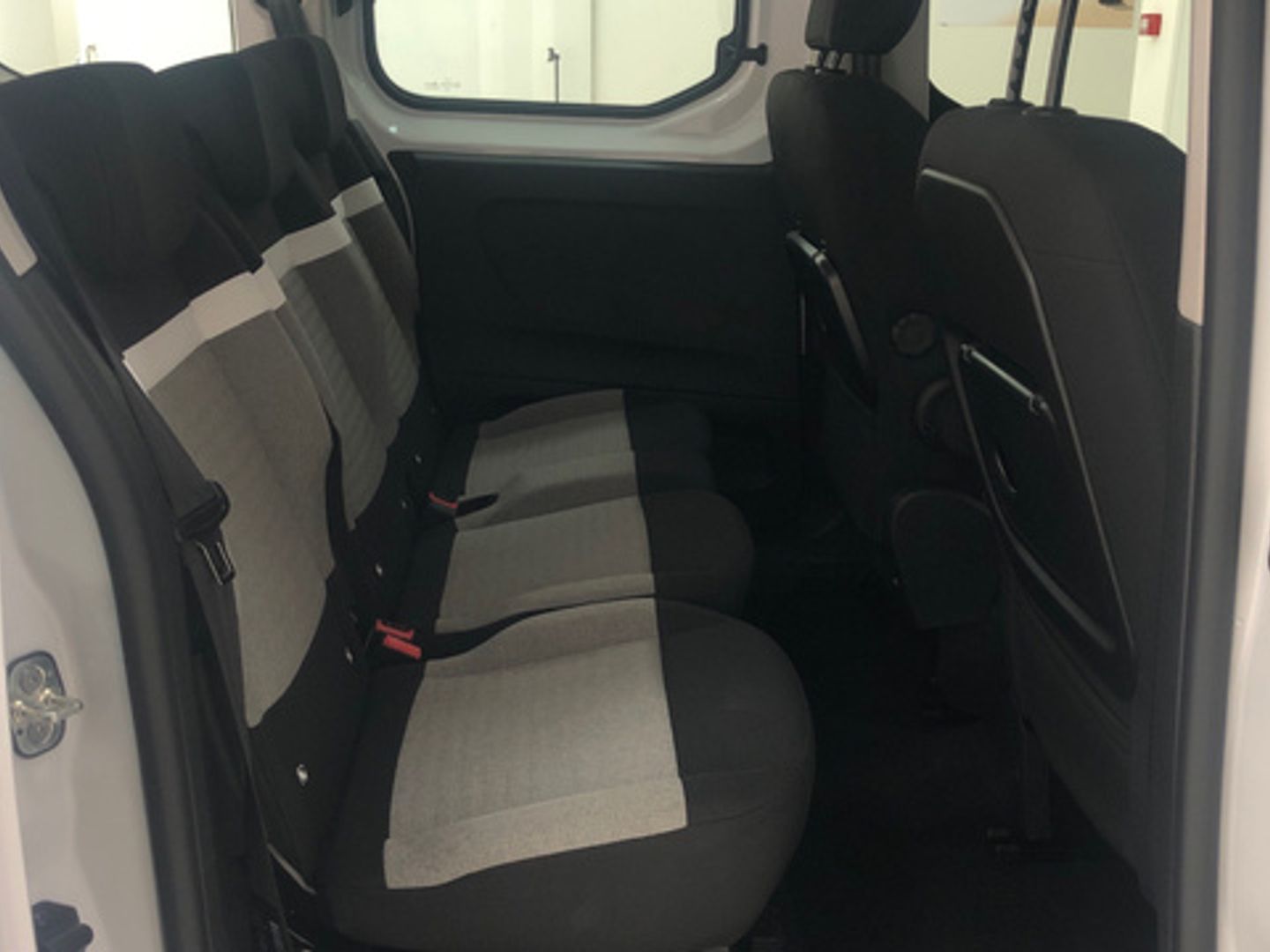 Citroen ë-Berlingo Talla M Plus 50 kWh 100 kW (136 CV)