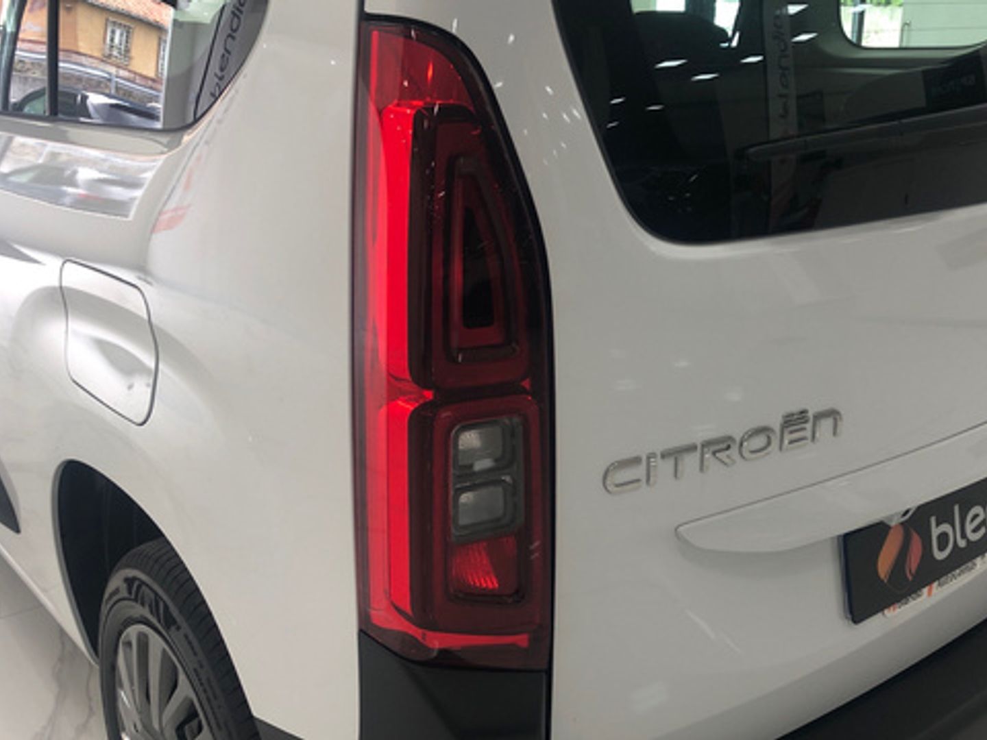 Citroen ë-Berlingo Talla M Plus 50 kWh 100 kW (136 CV)