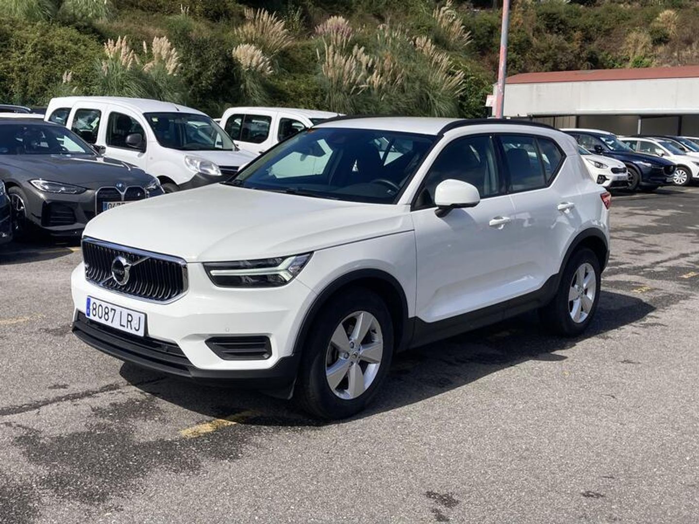 Volvo XC40 T3 Momentum Core 120 kW (163 CV) Blanco SUV