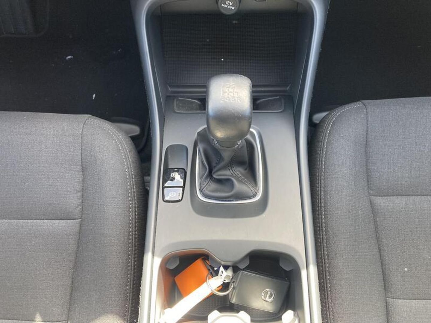 Volvo XC40 T3 Momentum Core 120 kW (163 CV) Blanco SUV