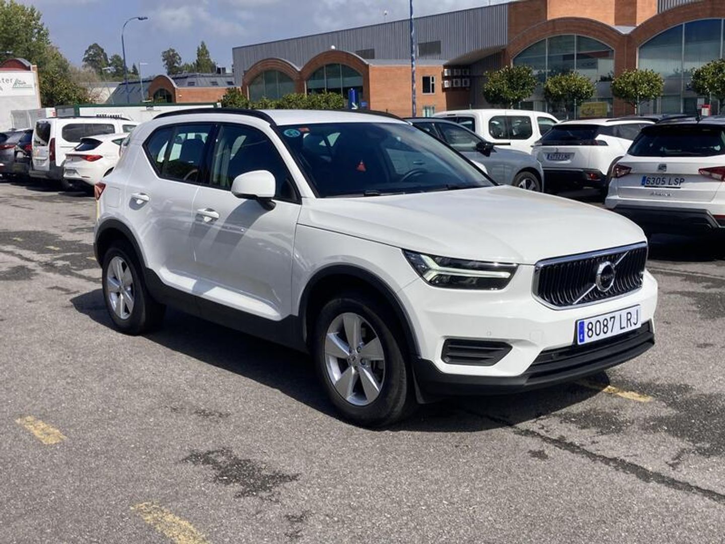 Volvo XC40 T3 Momentum Core 120 kW (163 CV) Blanco SUV