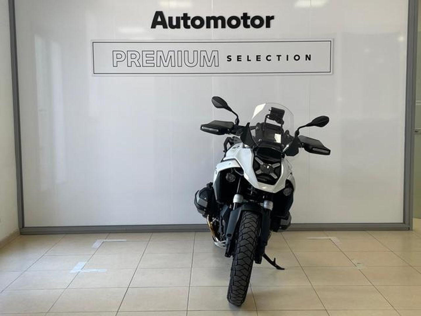 BMW Motorrad R 1300 GS Blanco Motorcycle