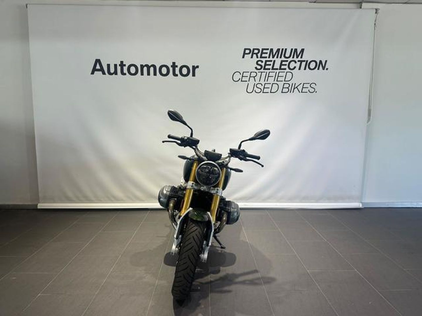 BMW Motorrad R nineT Verde Motorcycle