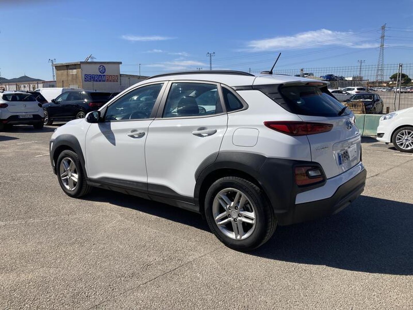Hyundai Kona 1.0 TGDI Klass 4x2 88 kW (120 CV) Blanco All Terrain / Pick-up
