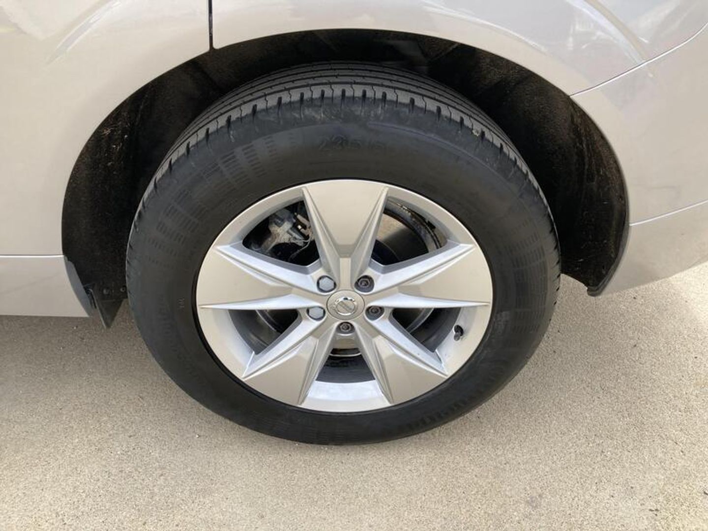 Volvo XC60 B4 D Momentum Pro Auto 145 kW (197 CV) Gris Plata SUV