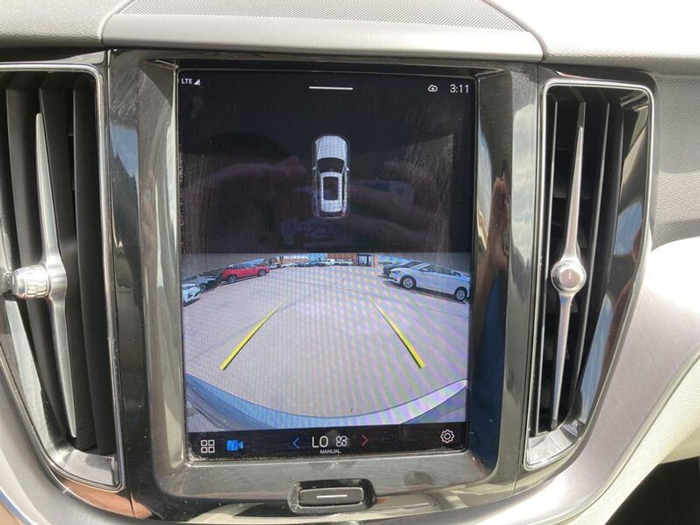 Volvo XC60 B4 D Momentum Pro Auto 145 kW (197 CV) Gris Plata SUV