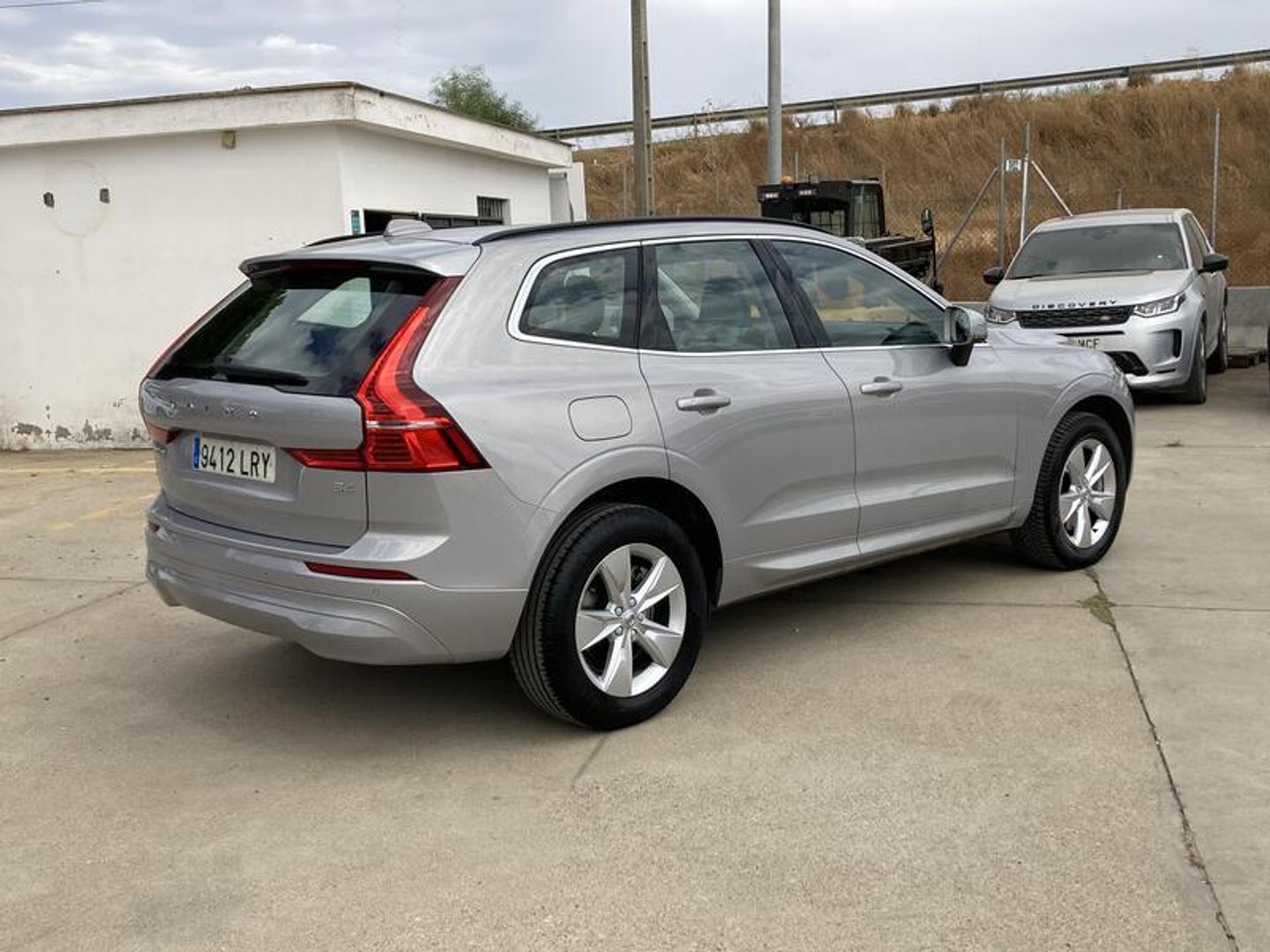 Volvo XC60 B4 D Momentum Pro Auto 145 kW (197 CV) Gris Plata SUV