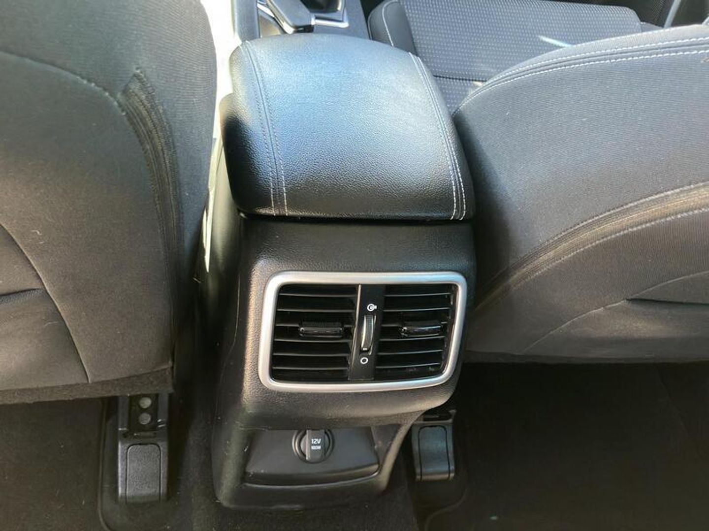 Kia Sportage 1.6 CRDi MHEV Drive Plus 4x2 100 kW (136 CV) Gris SUV