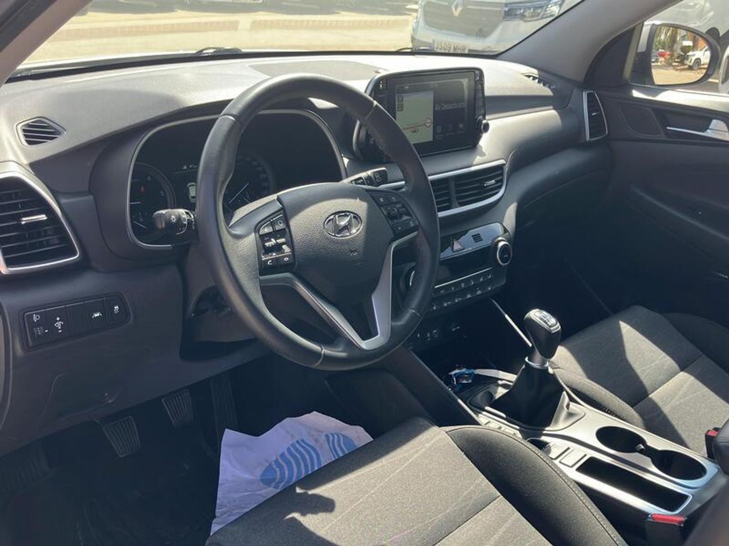 Hyundai Tucson 1.6 CRDI 48V Tecno 4X2 85 kW (116 CV) Gris Plata SUV