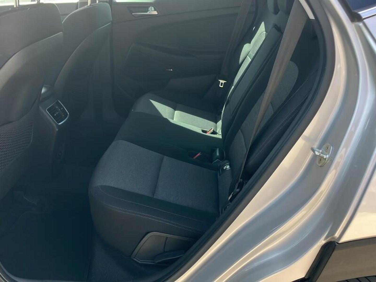 Hyundai Tucson 1.6 CRDI 48V Tecno 4X2 85 kW (116 CV) Gris Plata SUV