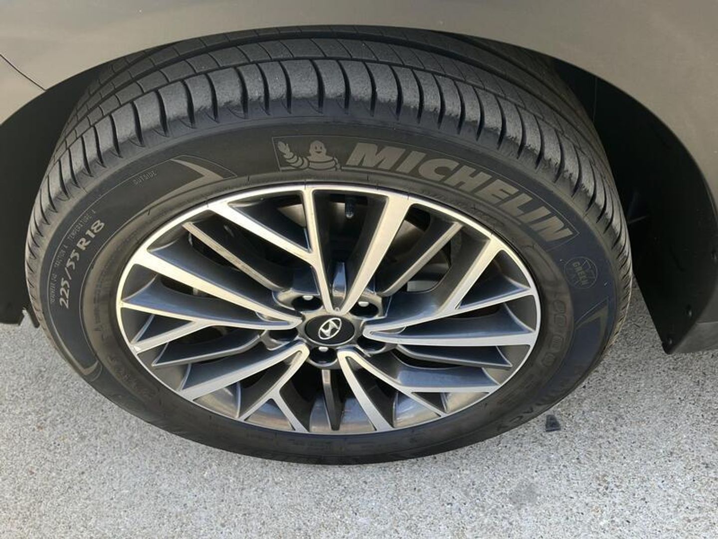 Hyundai Tucson 1.6 CRDI 48V Tecno 4X2 85 kW (116 CV) Gris Plata SUV