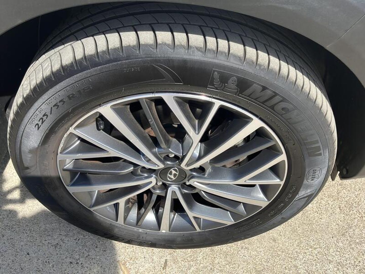 Hyundai Tucson 1.6 CRDI 48V Tecno 4X2 85 kW (116 CV) Gris Plata SUV