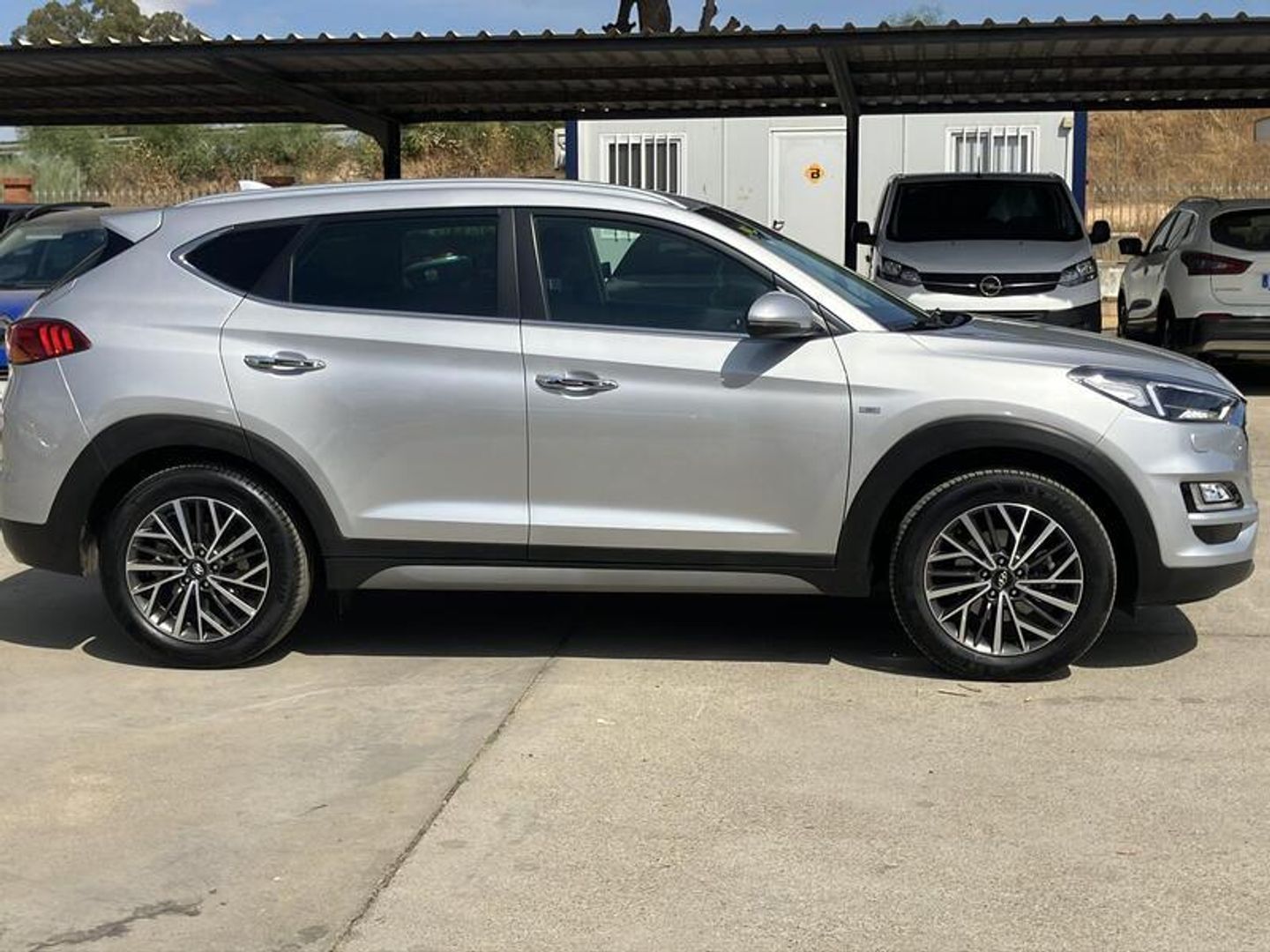 Hyundai Tucson 1.6 CRDI 48V Tecno 4X2 85 kW (116 CV) Gris Plata SUV