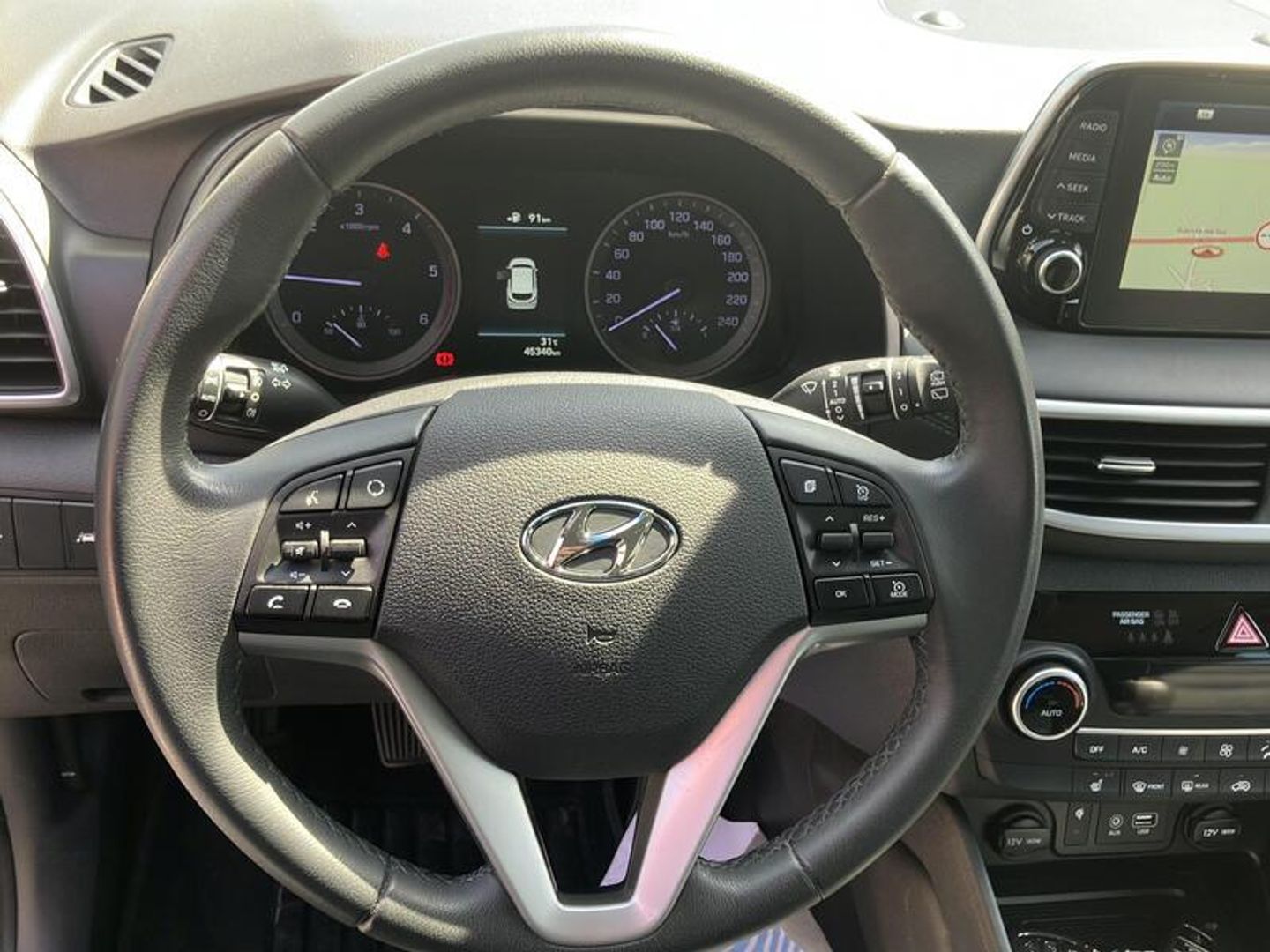 Hyundai Tucson 1.6 CRDI 48V Tecno 4X2 85 kW (116 CV) Gris Plata SUV