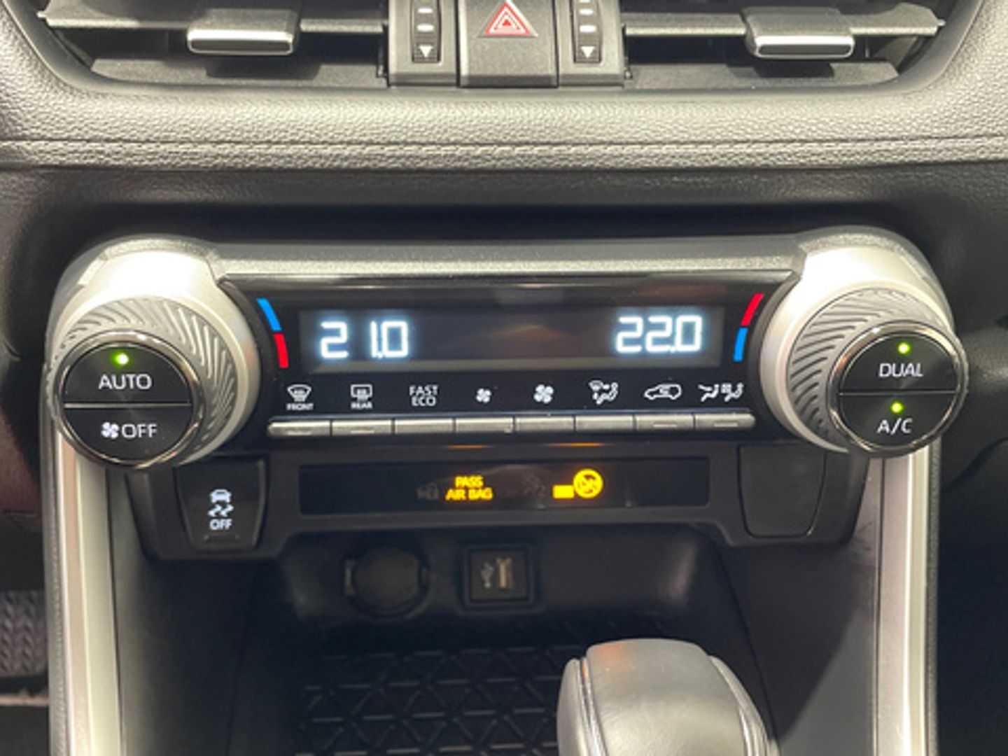 Toyota Rav4 2.5l hybrid Advance 160 kW (218 CV) Blanco All Terrain / Pick-up