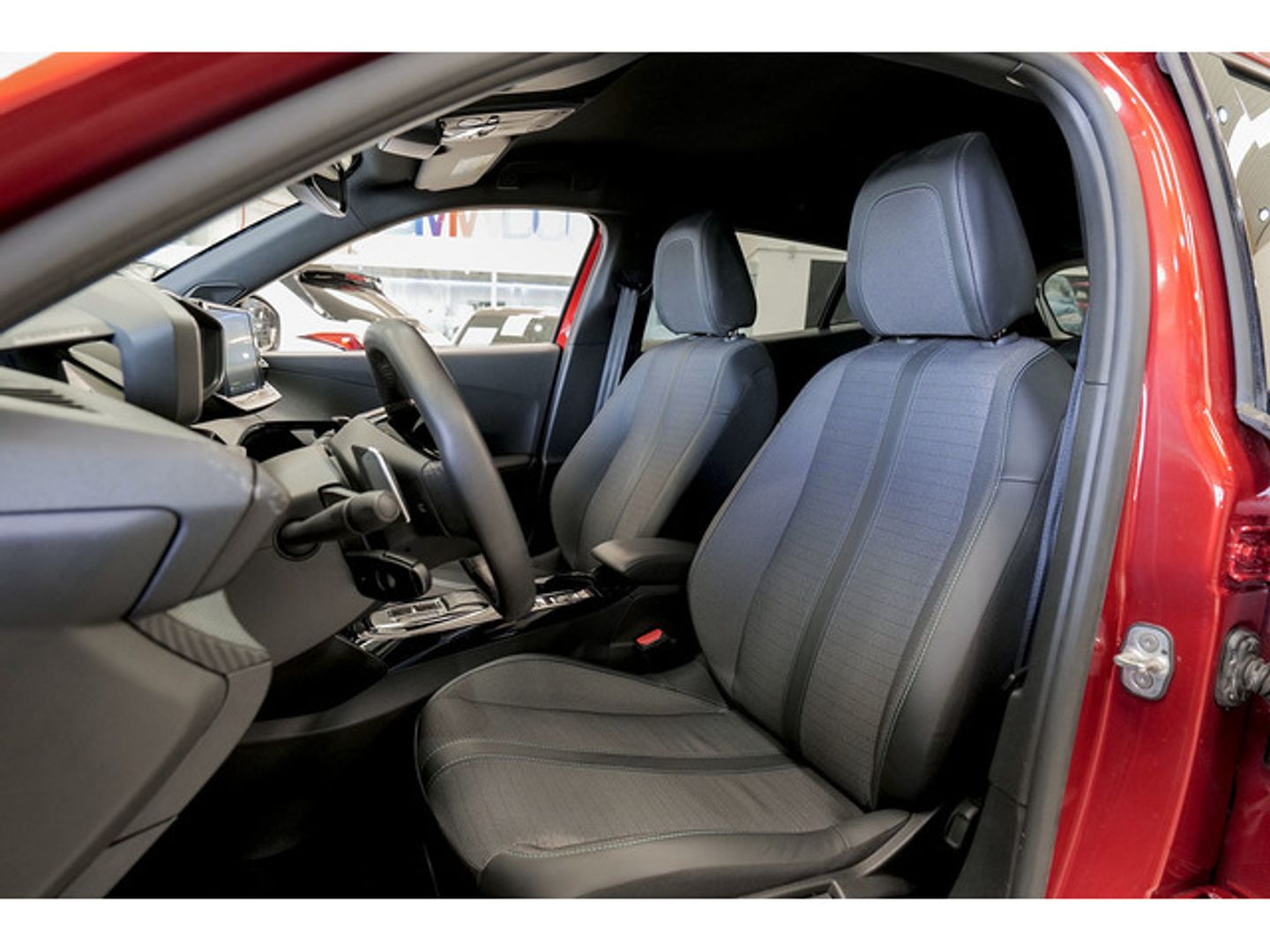Peugeot 2008 BlueHDi 130 S&S Allure Pack EAT8 96 kW (130 CV)