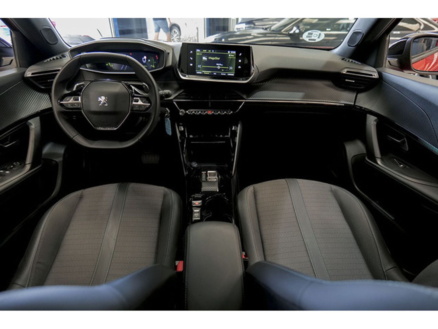 Peugeot 2008 BlueHDi 130 S&S Allure Pack EAT8 96 kW (130 CV)