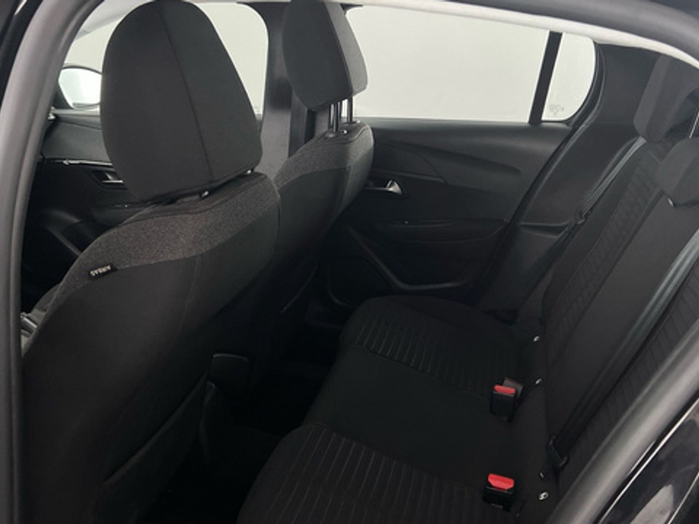 Peugeot 208 PureTech 100 Active Pack 75 kW (100 CV) Negro Compact