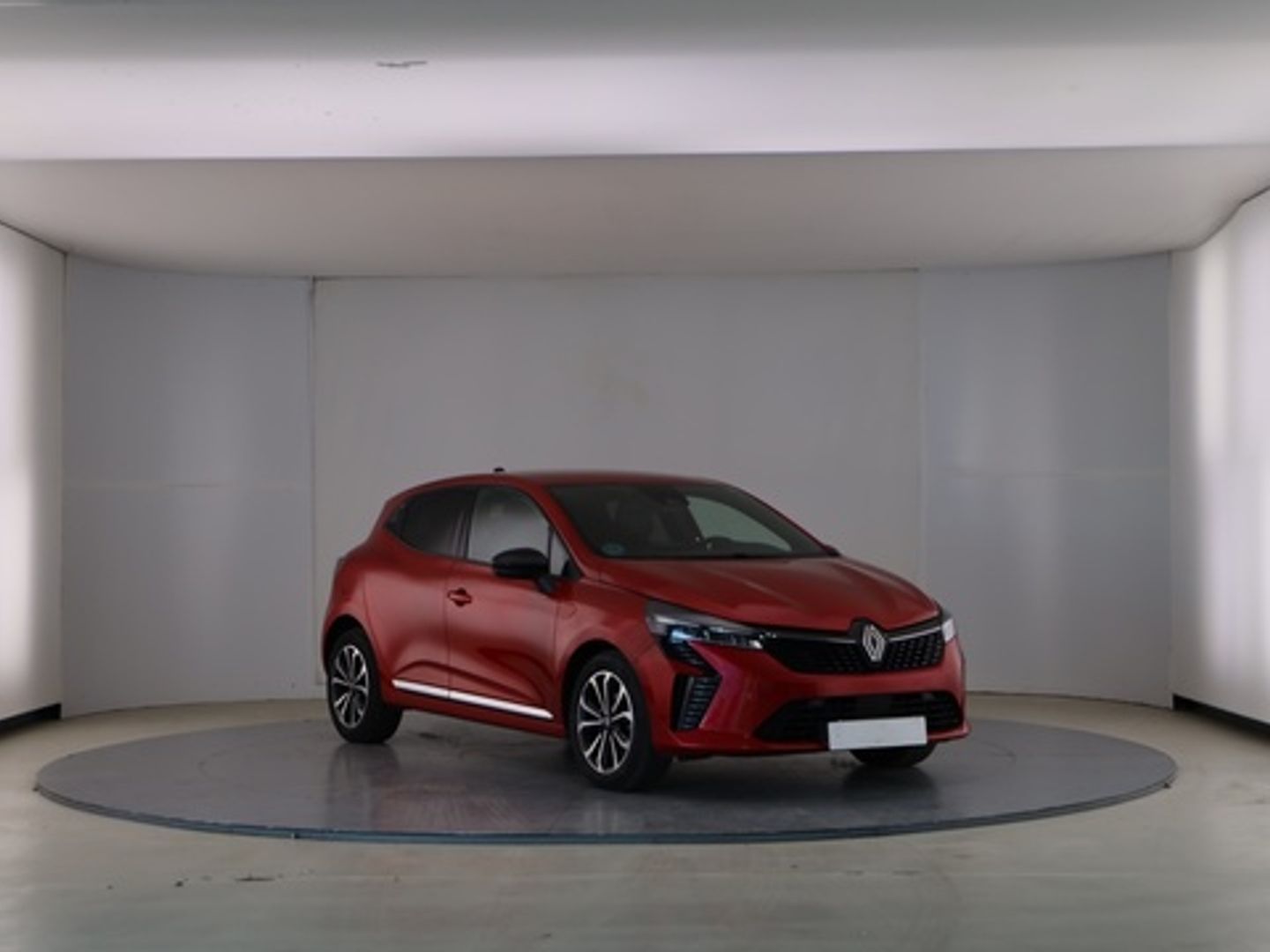 Renault Clio Techno TCe 66 kW (90 CV) Rojo Sedan