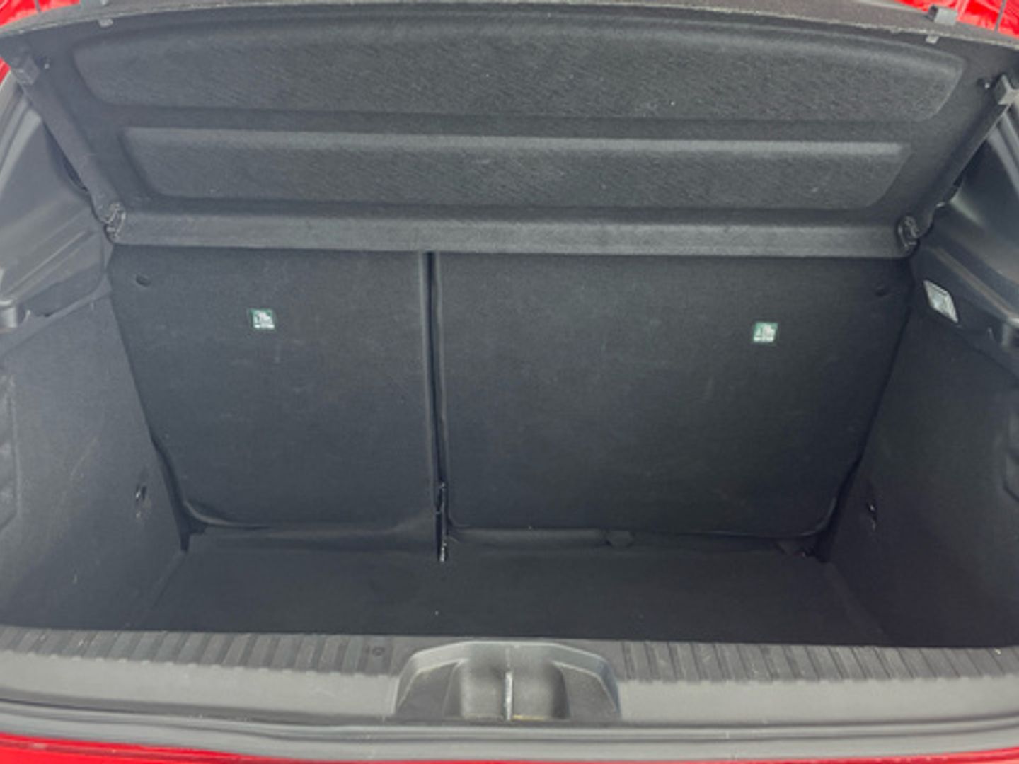 Renault Clio Techno TCe 66 kW (90 CV) Rojo Sedan