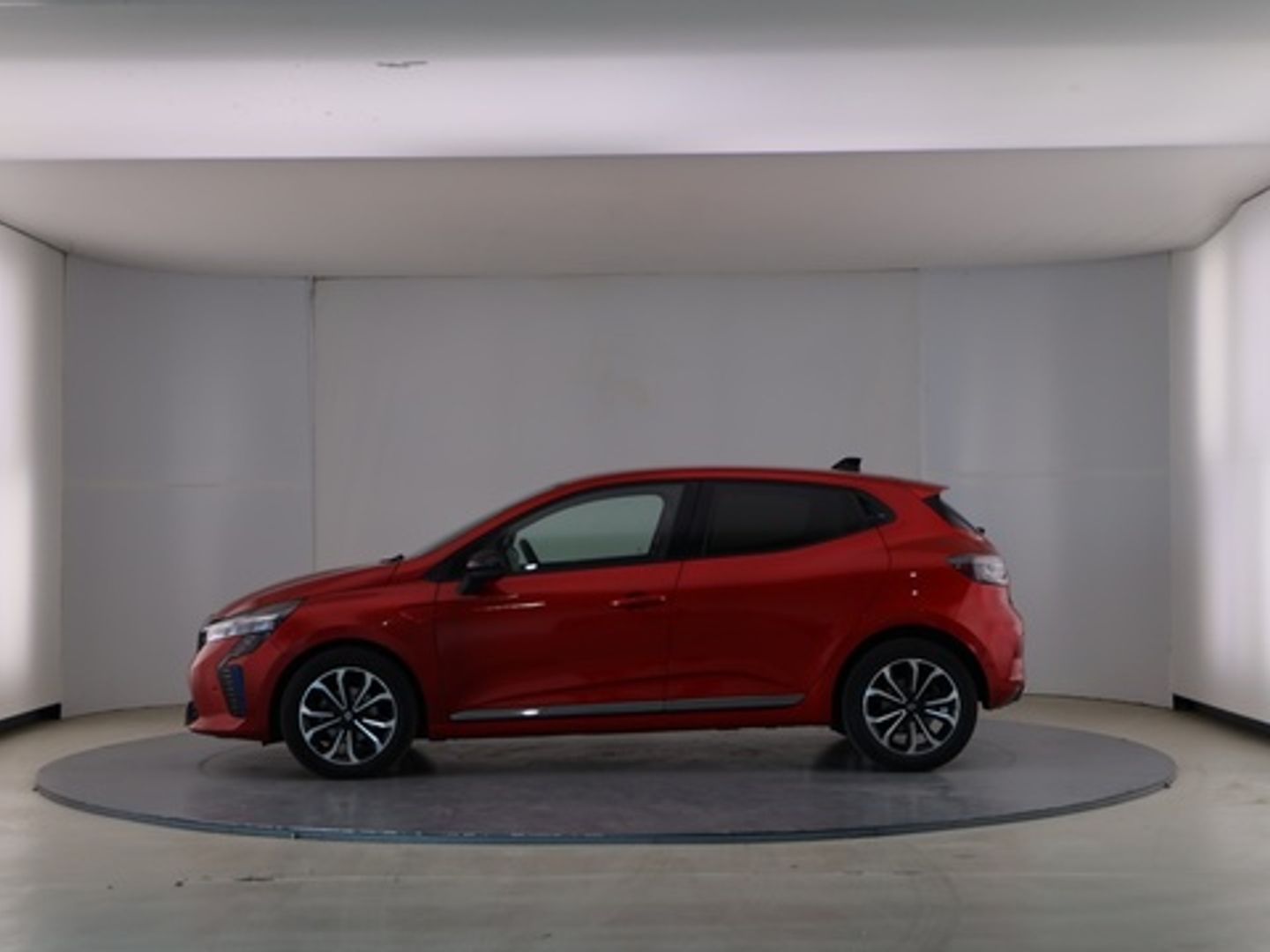Renault Clio Techno TCe 66 kW (90 CV) Rojo Sedan