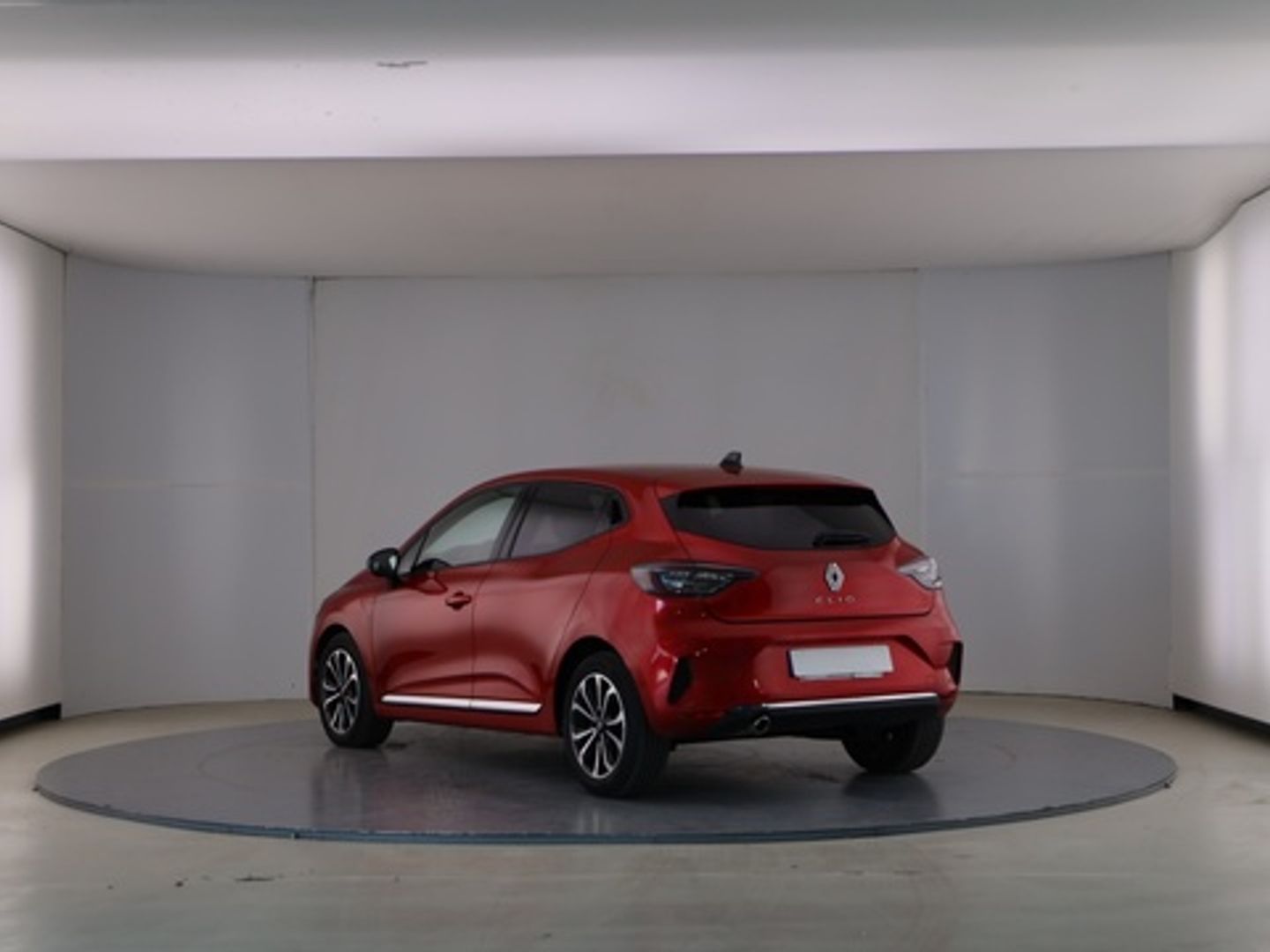 Renault Clio Techno TCe 66 kW (90 CV) Rojo Sedan