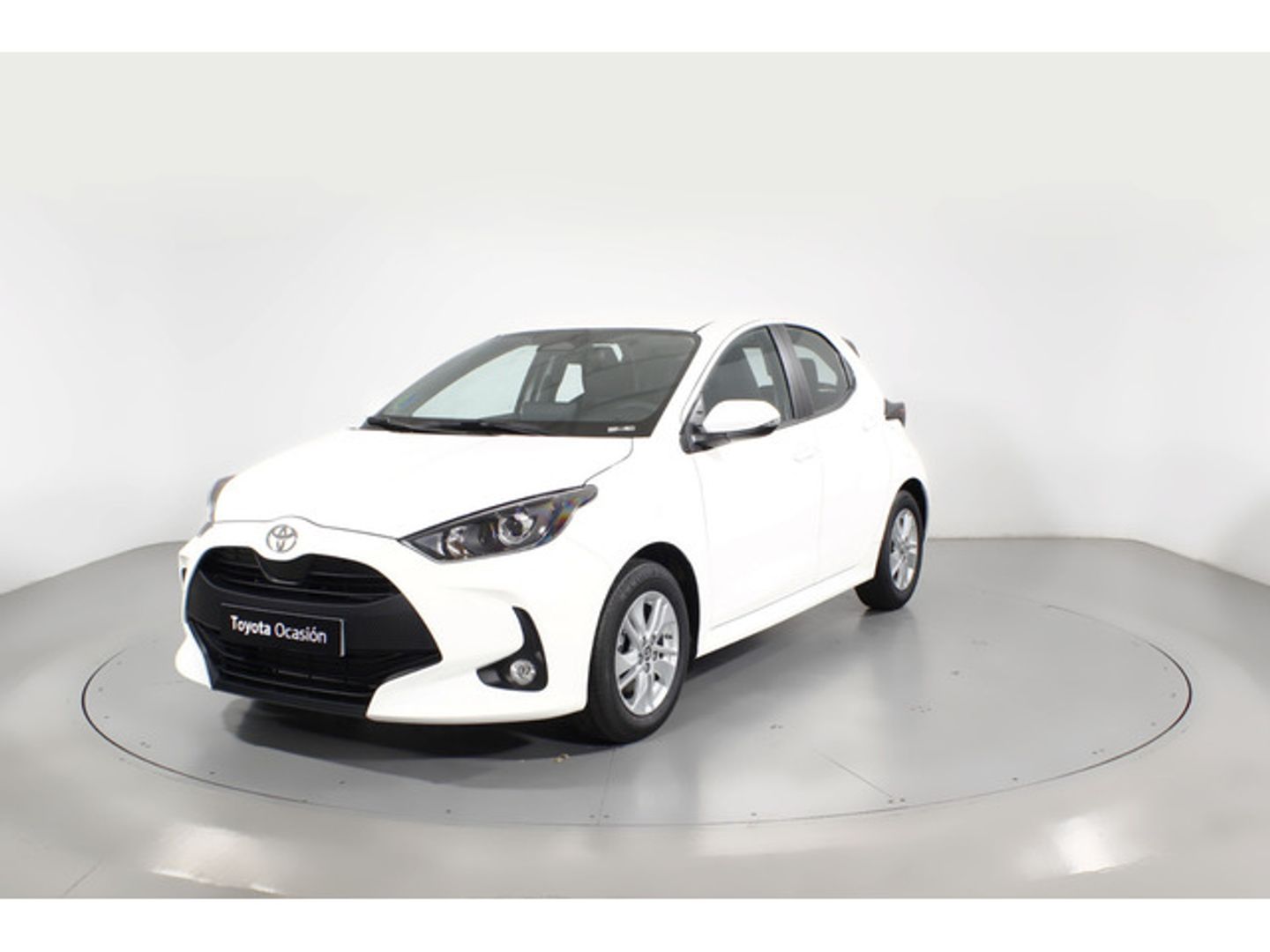 Toyota Yaris 120H Business Plus 85 kW (116 CV) Blanco Compact