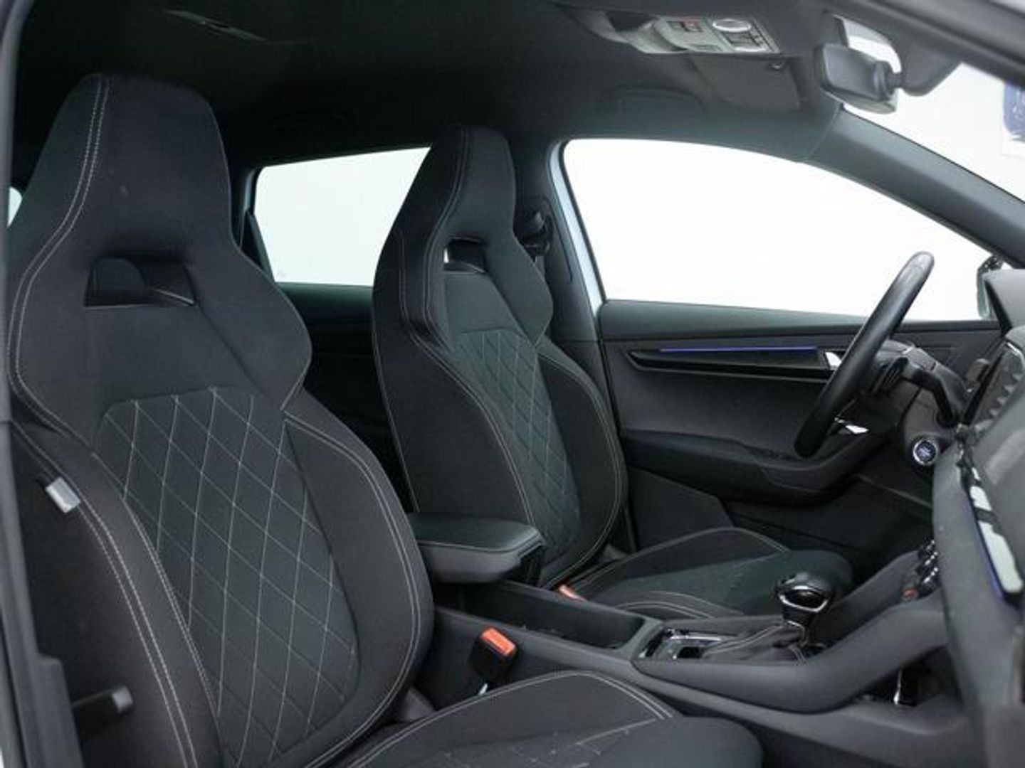 Skoda Karoq 1.5 TSI ACT Sportline DSG 110 kW (150 CV)