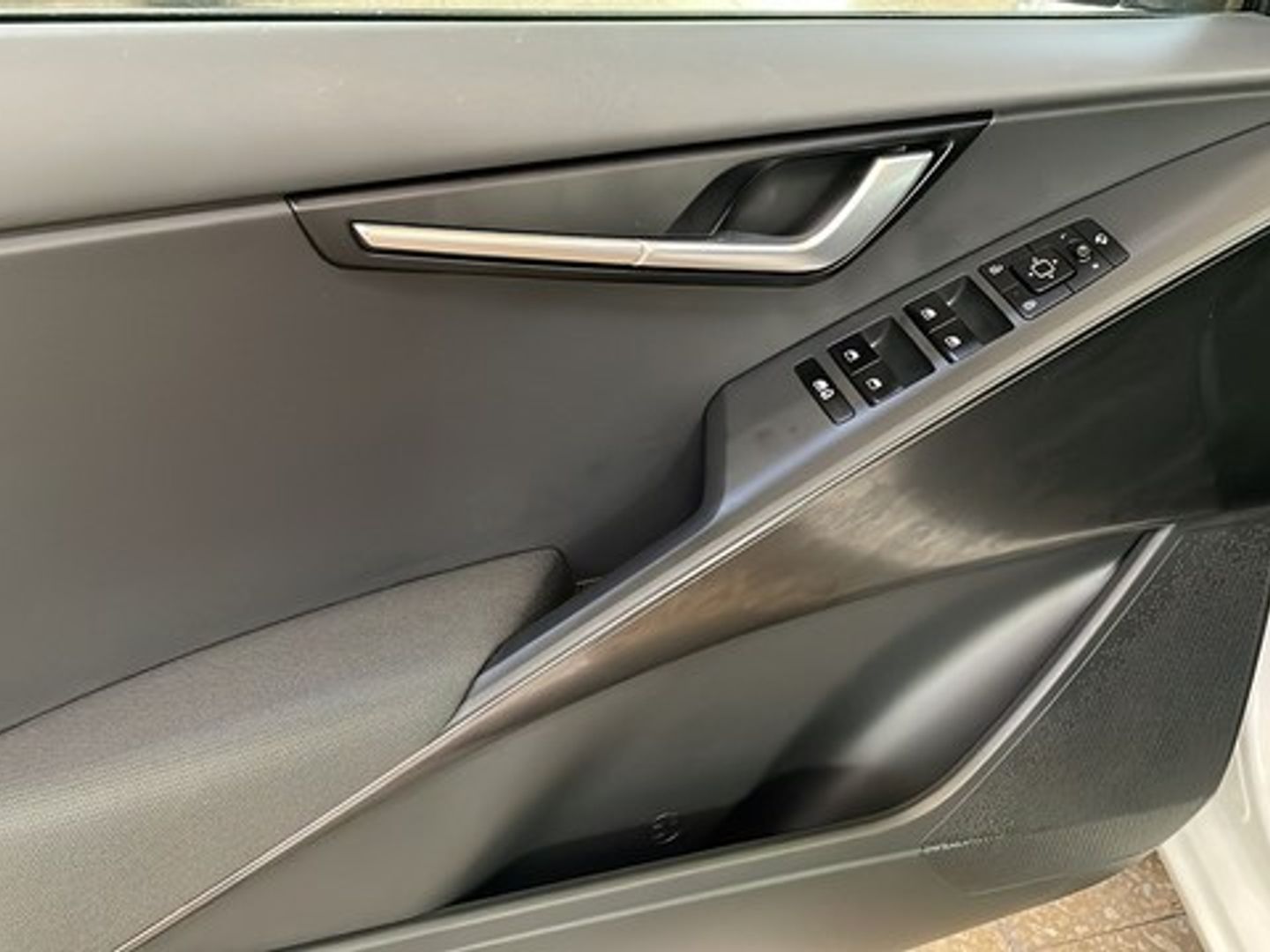 Kia Niro 1.6 GDi PHEV Drive 135 kW (183 CV) Blanco Sedan