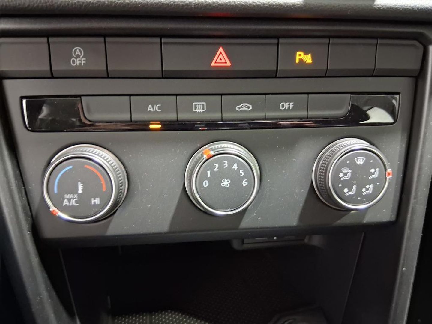 Volkswagen T-Roc Business 2.0 TDI 85 kW (116 CV) Blanco SUV