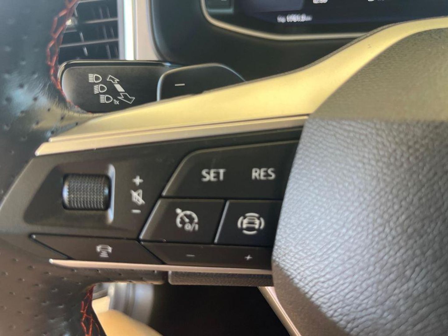 SEAT Ateca 1.5 TSI S&S FR Special Edition DSG 110 kW (150 CV) Gris All Terrain / Pick-up