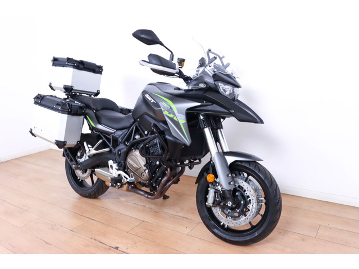 QJ Motor SRT 700X