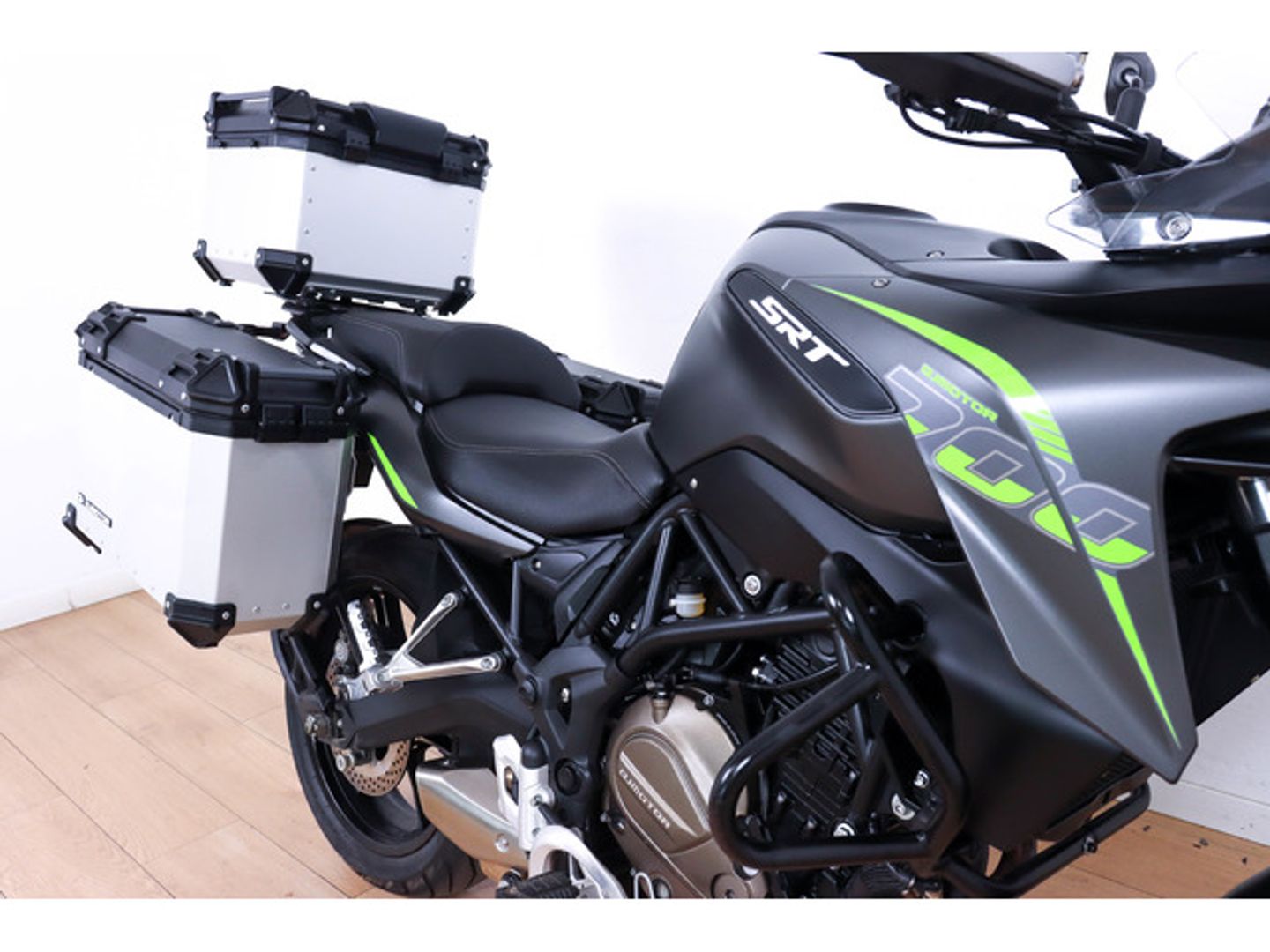 QJ Motor SRT 700X
