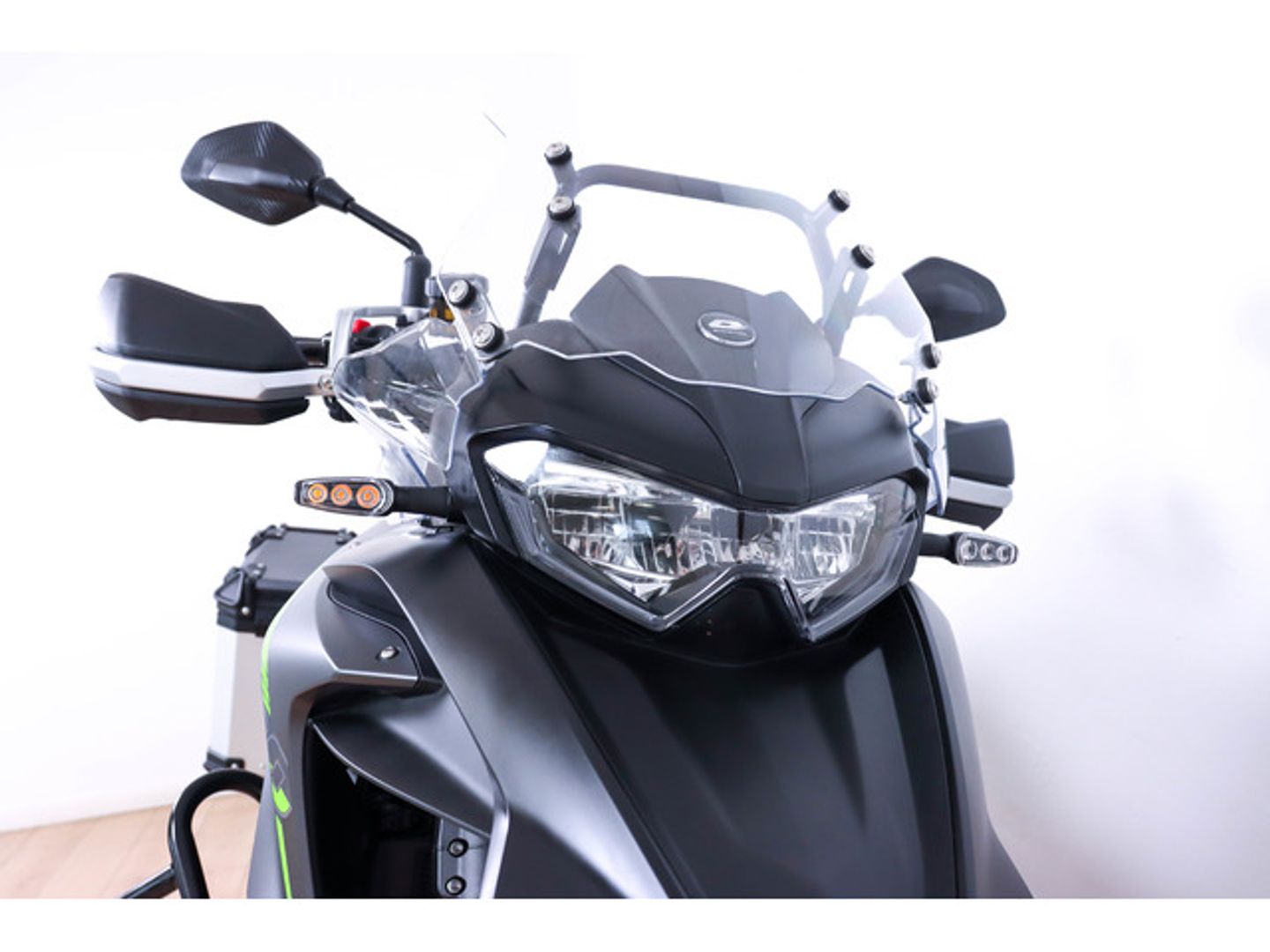 QJ Motor SRT 700X