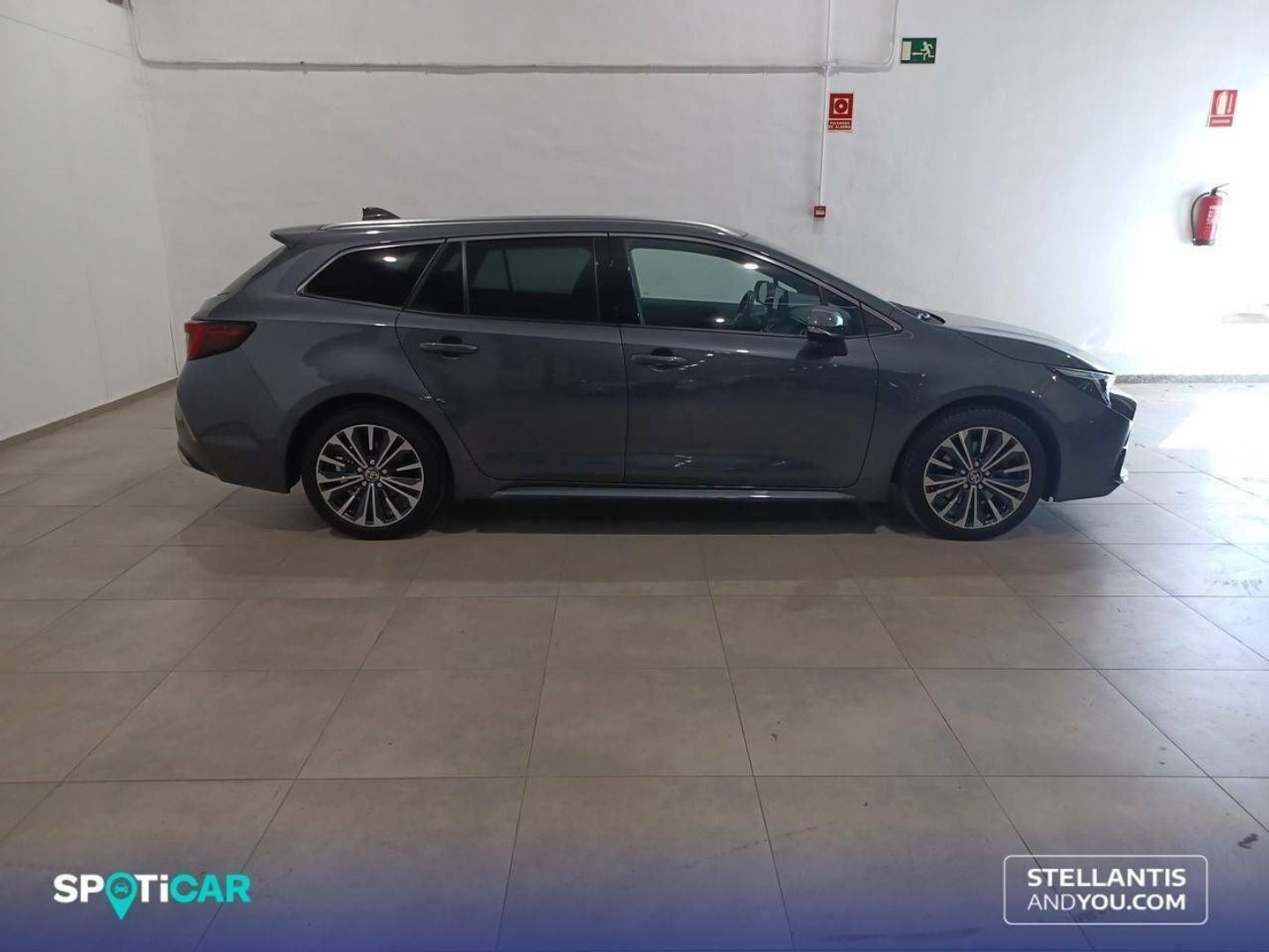 Toyota Corolla Touring Sports 200H Style 144 kW (196 CV) Gris Familiar